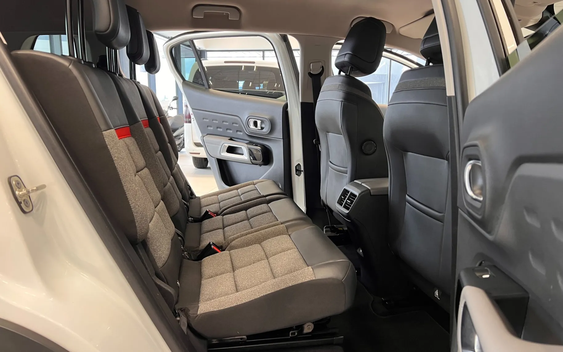 Zunanja slika - Citroën C5 - Aircross HDI-180KM-AUT-LED-DAB-VIRTUAL-KAM-KEYLES-ASSIST... - 12