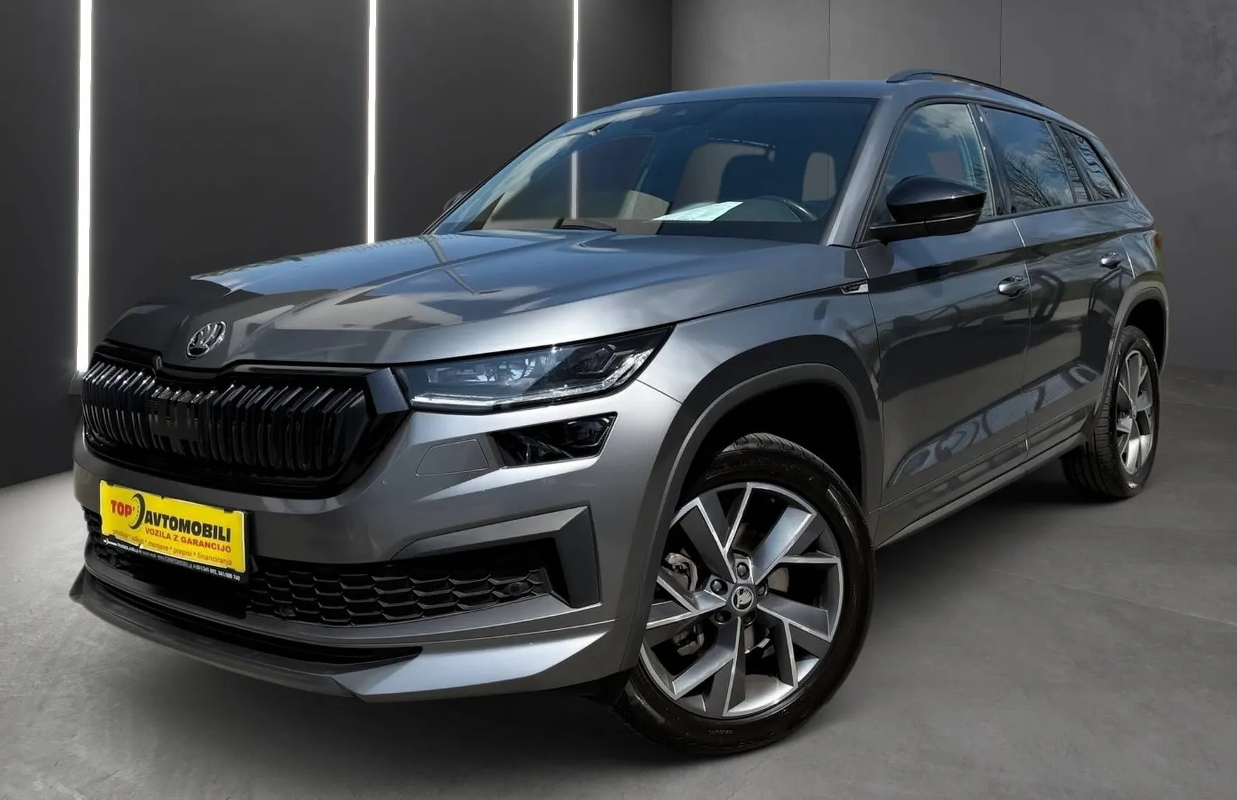 Zunanja slika - Škoda Kodiaq - 2.0 TDI Sportline VIRTUAL RADAR FULL LED KAMERA - 1