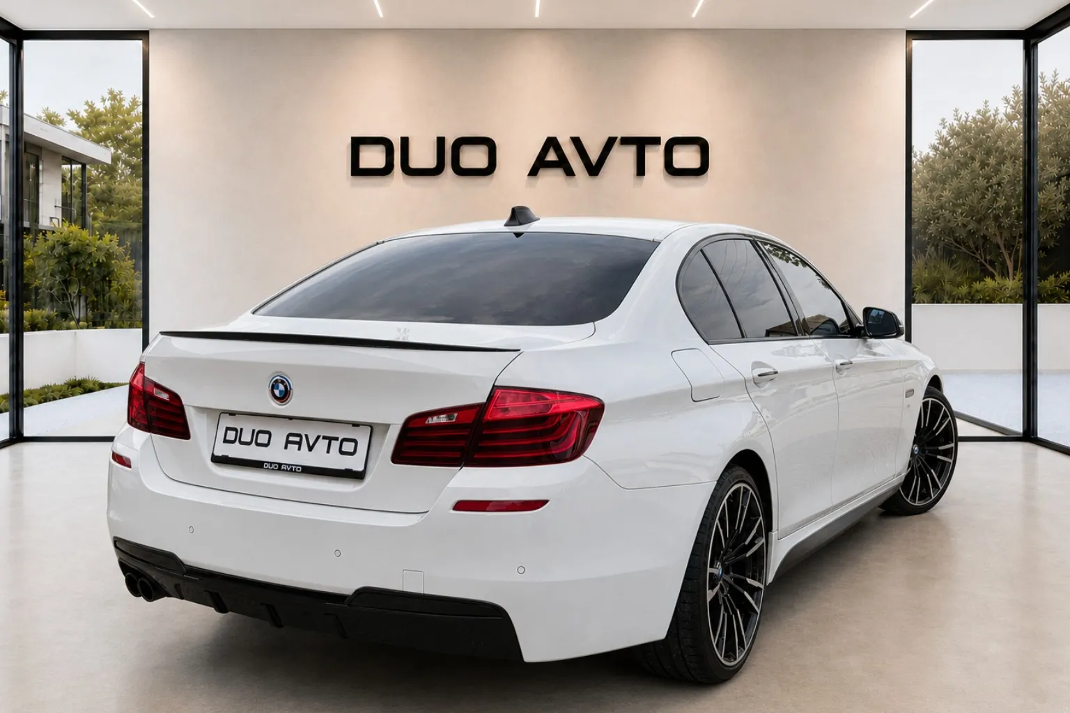 Notranja slika - BMW serija 5: - 520D-M SPORT-NAVI-HEAD UP-NA OBROKE TUJCI ZAČASNA - 12