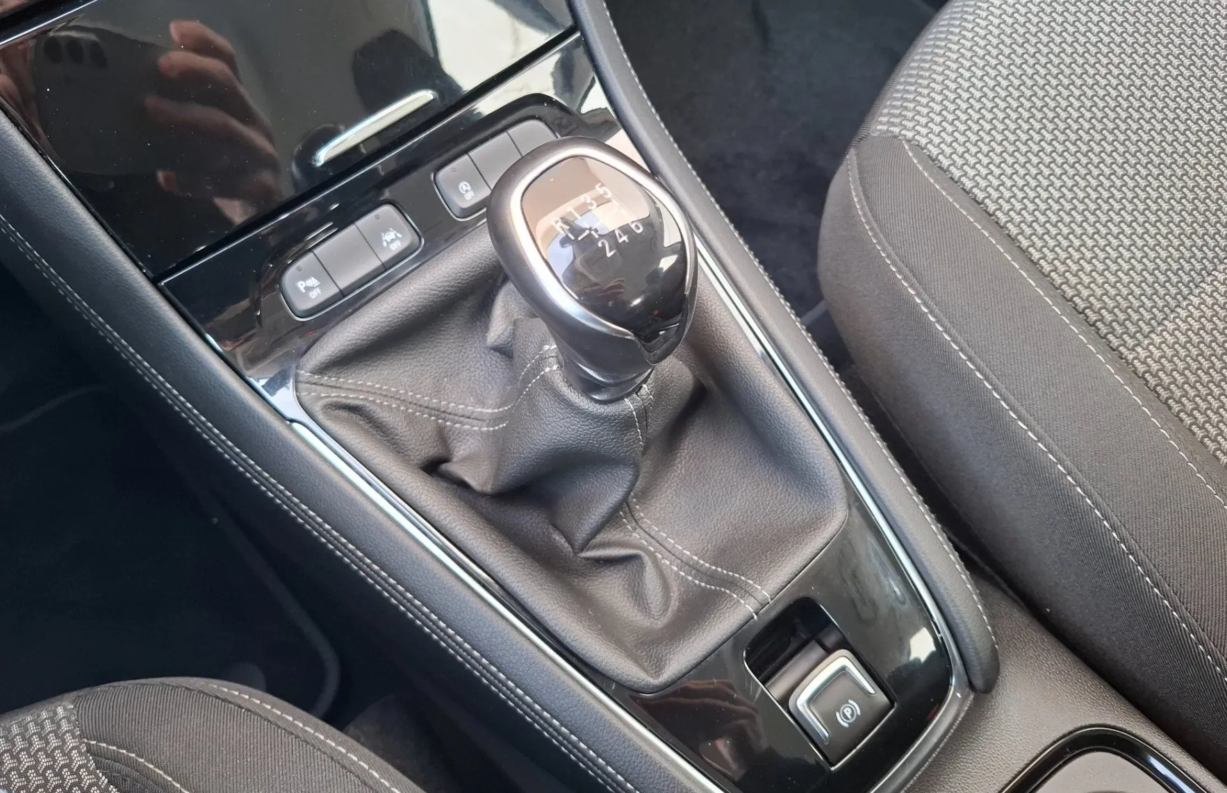 Zunanja slika - Opel Grandland - 1.2 TURBO 96KW - POTRJENA SERVISNA - AKCIJSKA CENA - 16