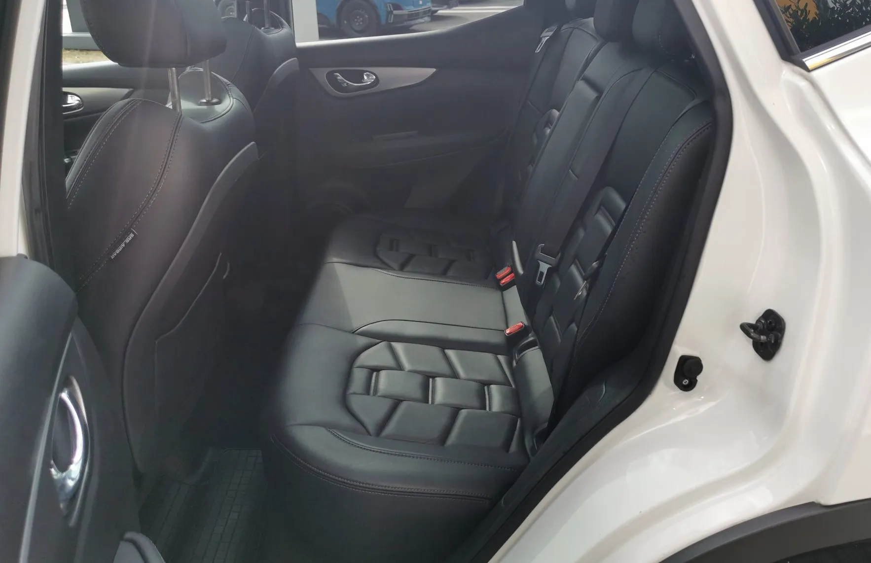 Zunanja slika - Nissan Qashqai - DIG-T 115 Xtronic Tekna Plus - 11