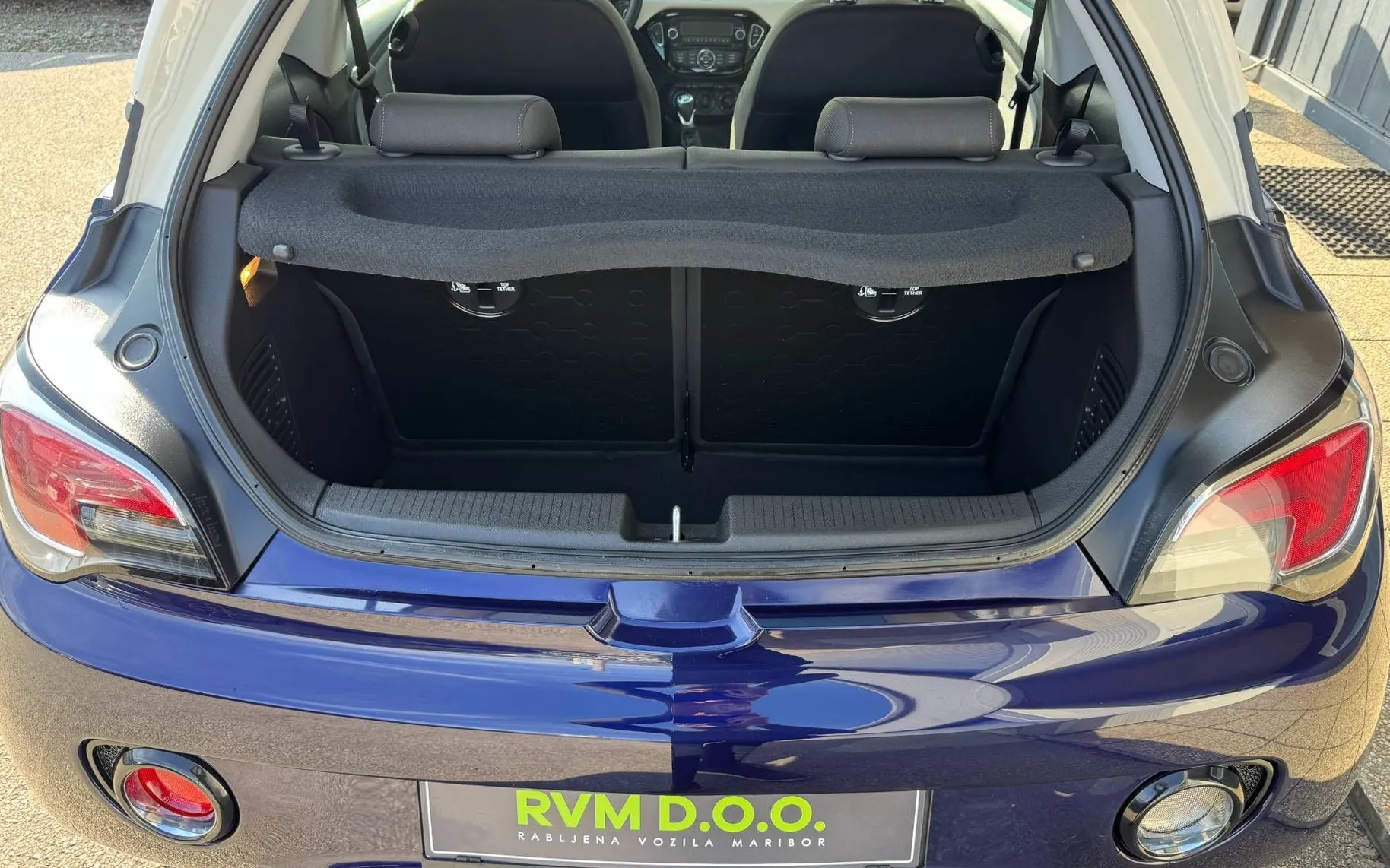 Zunanja slika - Opel Adam - VIOLA°SLO°2.LAST°DVOBARVEN°TEMPOMAT°BLUETOOTH°AL.. - 8