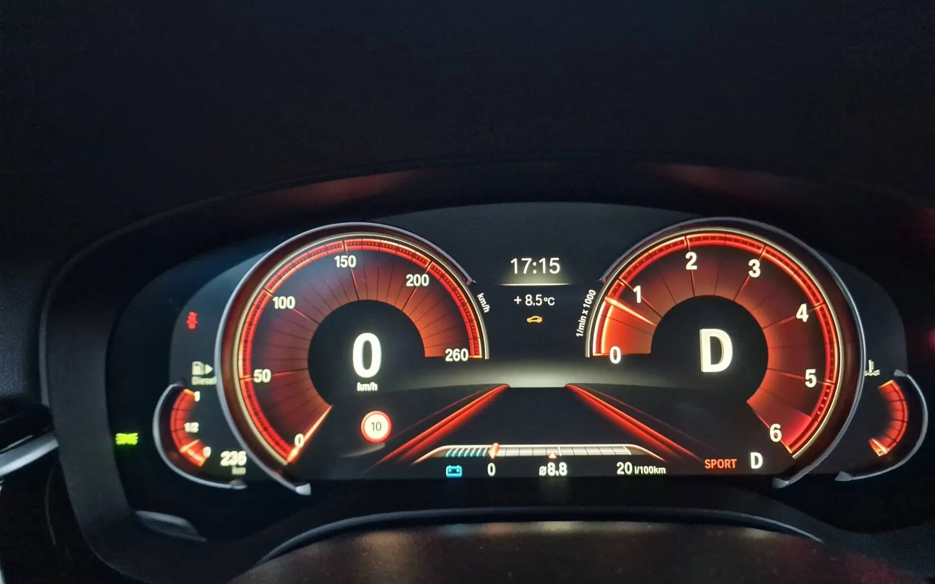 Notranja slika - BMW serija 5 Touring: - 530d xDrive SPORTLINE SERVISIRAN SLO. SOFT-HEAD - 7