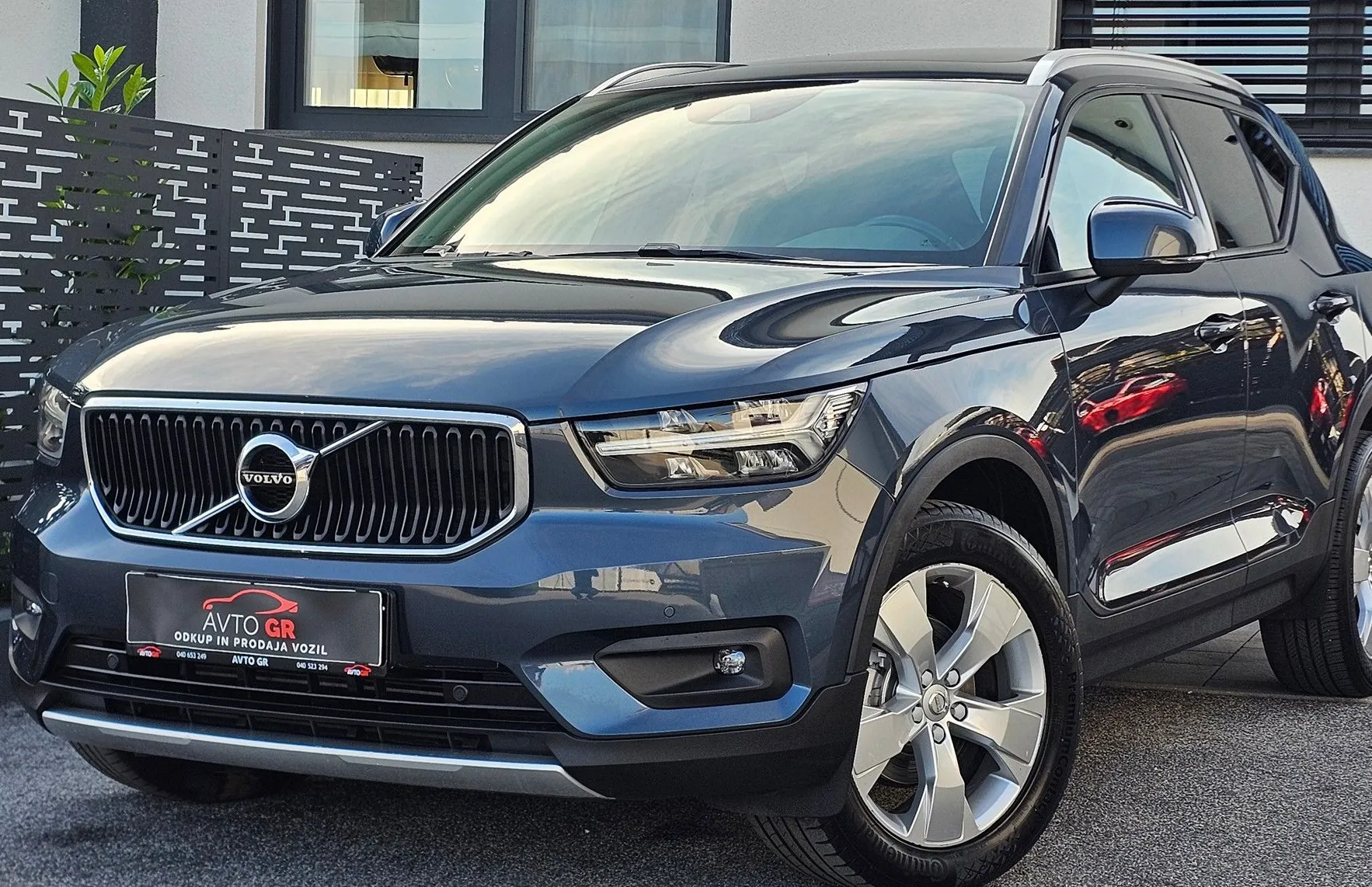 Zunanja slika - Volvo XC40 - Momentum- 1.LAST.-KAMERA-PANORAMA-fUL LED-Le 99.0 - 8
