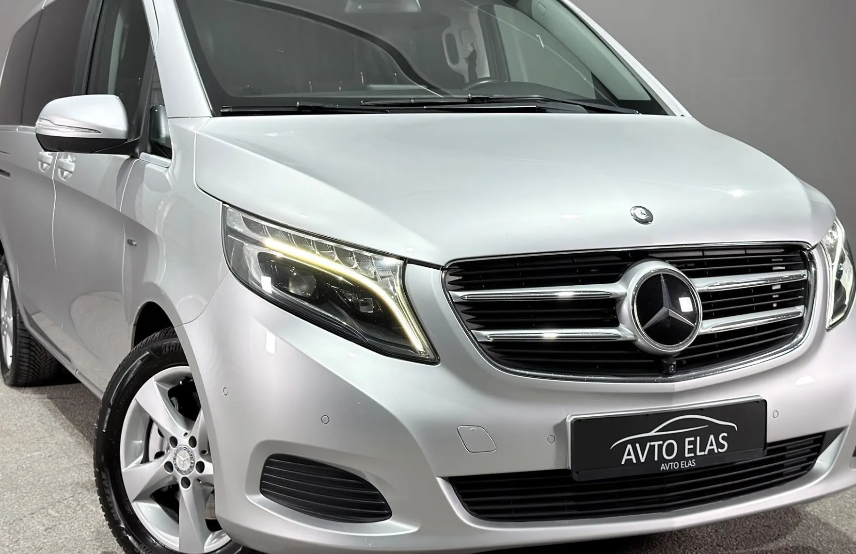 Zunanja slika - Mercedes-Benz V-Razred - 250d 4MATIC - 360 KAM. - LINE ASS. - AKTIVNI TEMP - 3