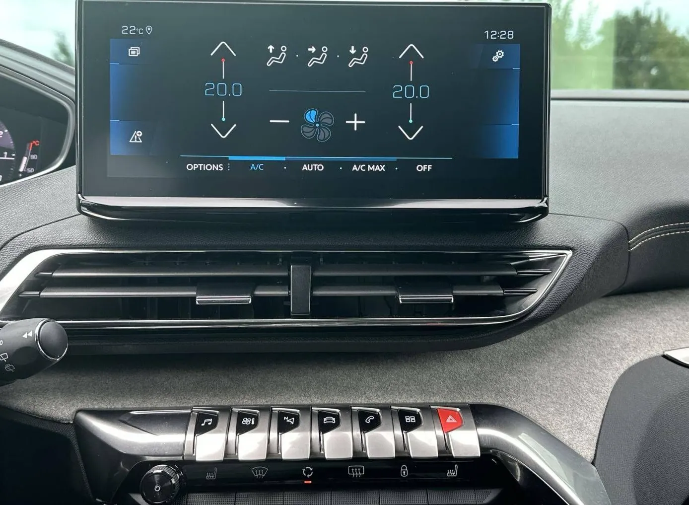 Zunanja slika - Peugeot 3008 - 1.2 PureTech 130 EAT8 GT ACC MRTVI KOT... - 17