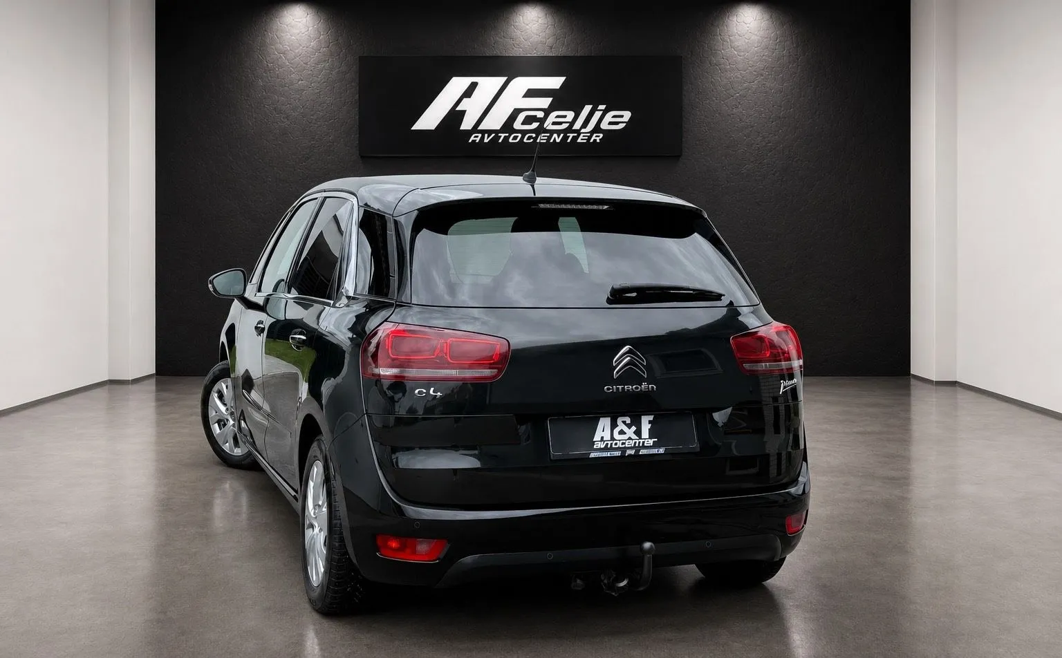 Notranja slika - Citroën C4 Picasso - 1.2-157.000km-LED-NAVI-LIZING ZA TUJCE-ODLIČEN- - 7