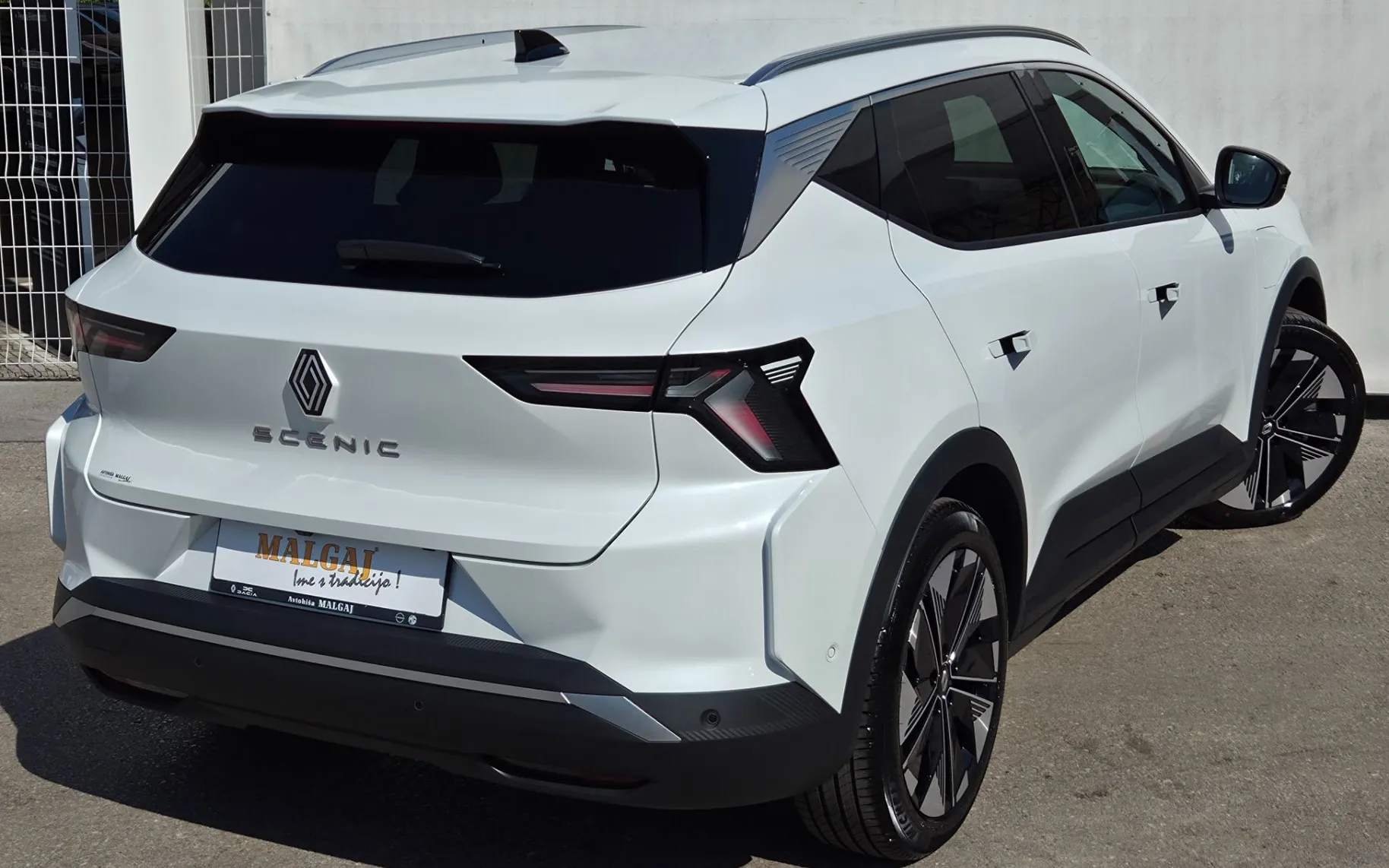 Zunanja slika - Renault Scenic E-tech - Techno 220 Long Range+Zimske gume - 6