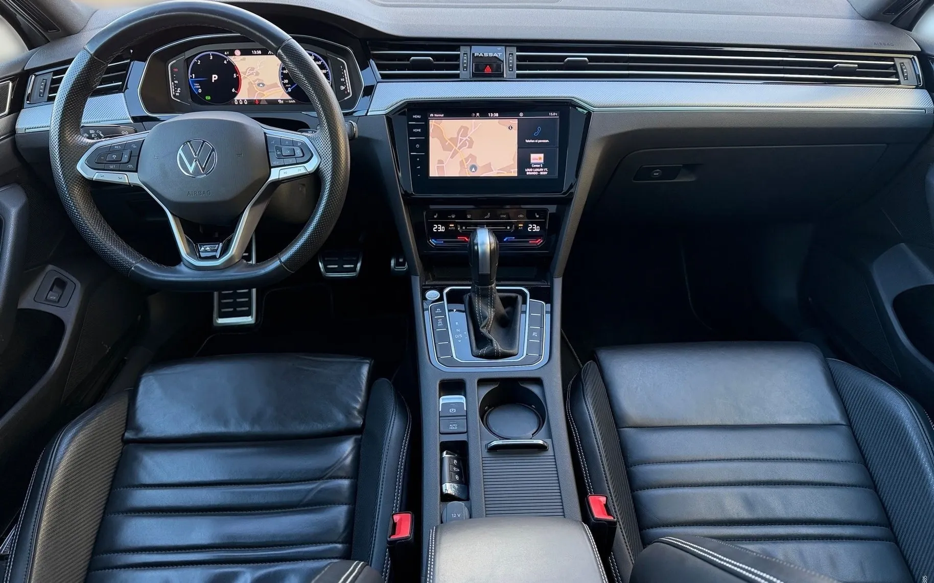 Notranja slika - Volkswagen Passat Variant - 2.0 TDI BMT R-LINE 4MOTION DSG - 10
