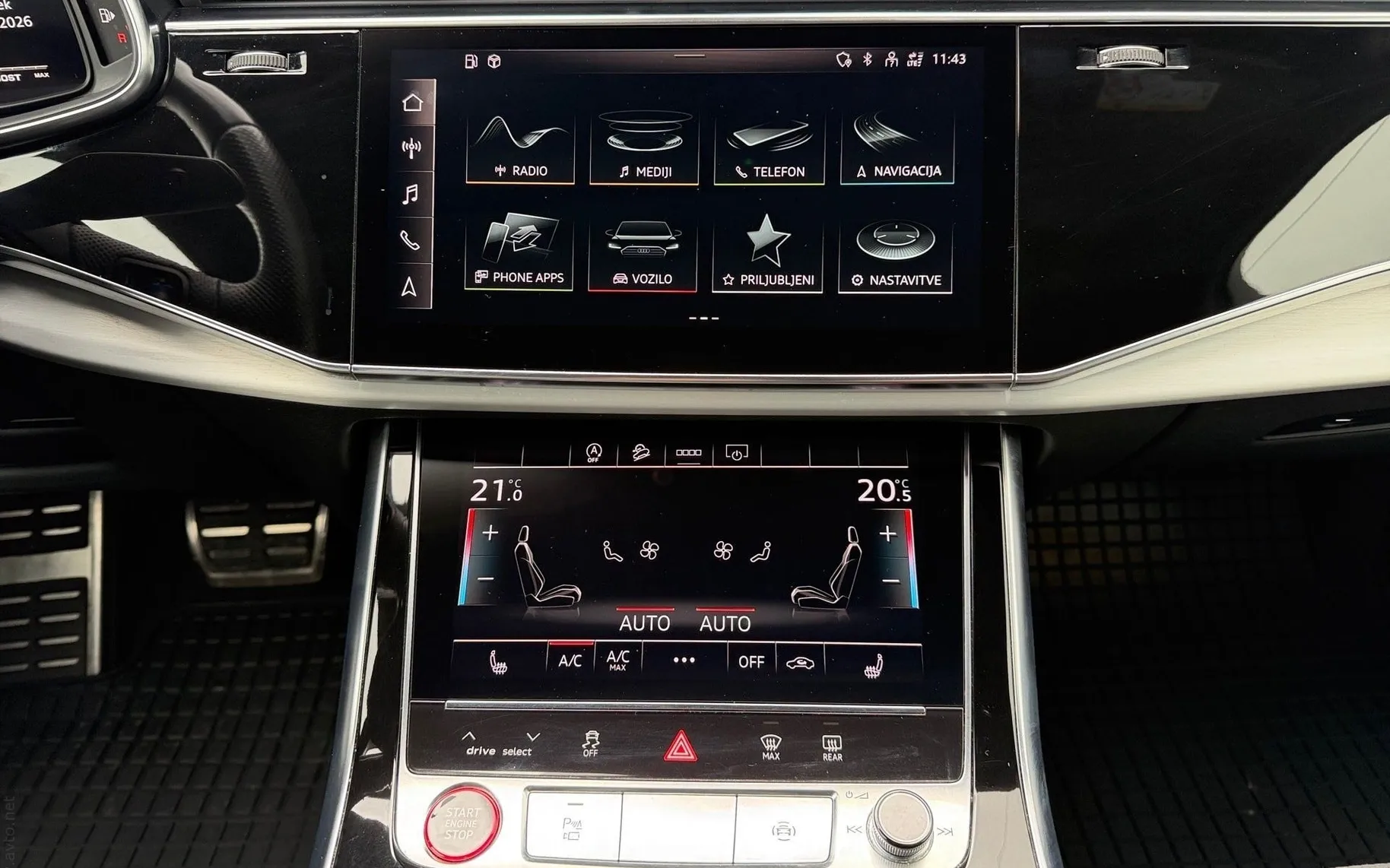 Notranja slika - Audi SQ7 - TFSI quattro Tiptronic-SLO-Panorama-HD Matrix-B O. - 9
