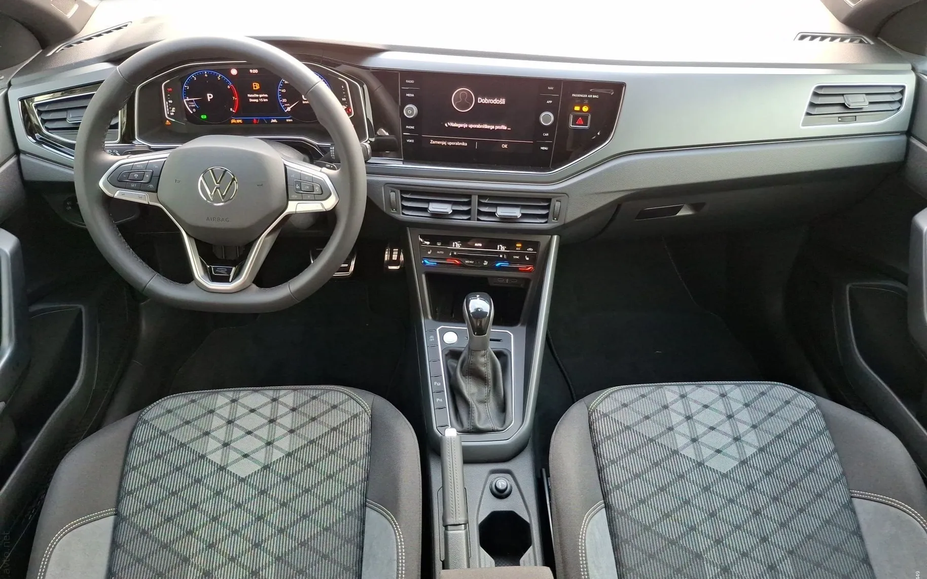 Notranja slika - Volkswagen Taigo - 1.0 TSI avt. 4JOY 85  115 ... - 10