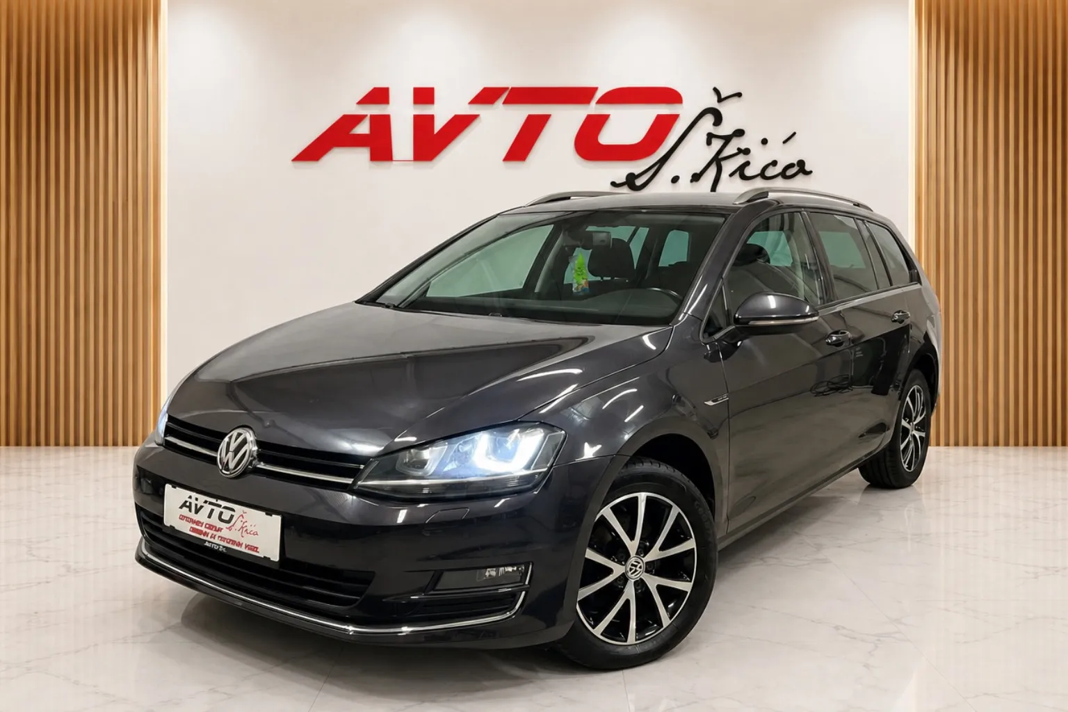 Zunanja slika - VW Golf Variant - 1.6 TDI-LOUNGE-BI-XENON-NAVI-GRETJE-SED-SERVI-KNJ- - 1