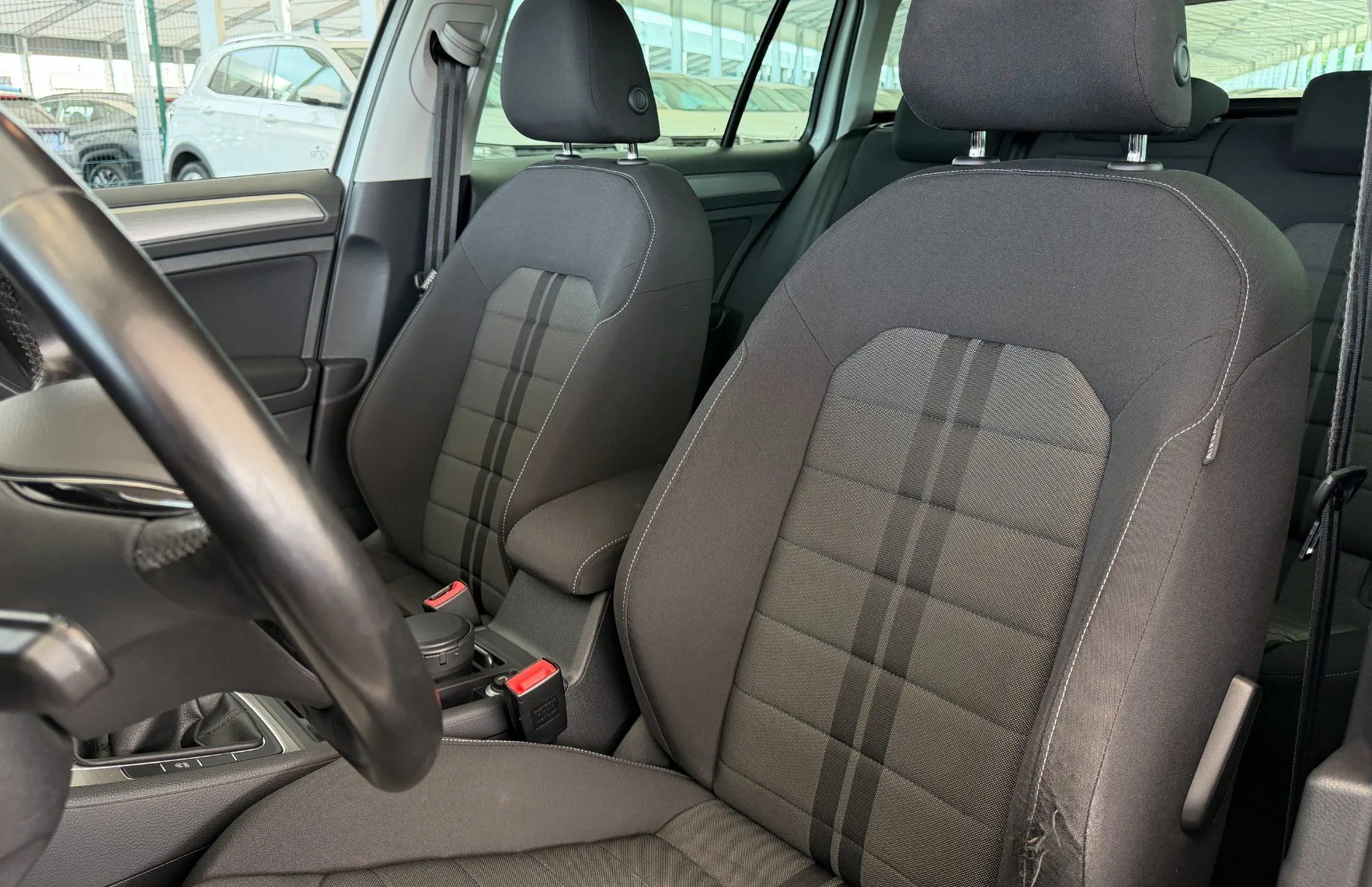 Zunanja slika - Volkswagen Golf - Variant R-Line Edition 1.4TSI SLO 1.Lastnik-XENON-TEMPOMAT - 10