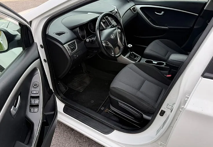 Zunanja slika - Hyundai i30 - 1.4 CRDi Style - NA OBROKE BREZ POLOGA - - 5