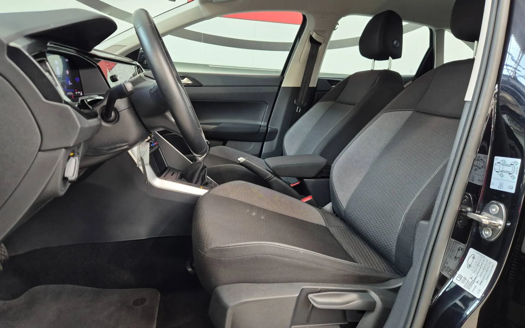 Notranja slika - Volkswagen Taigo - 1.0 TSI ODLIČEN-AKCIJA... - 7
