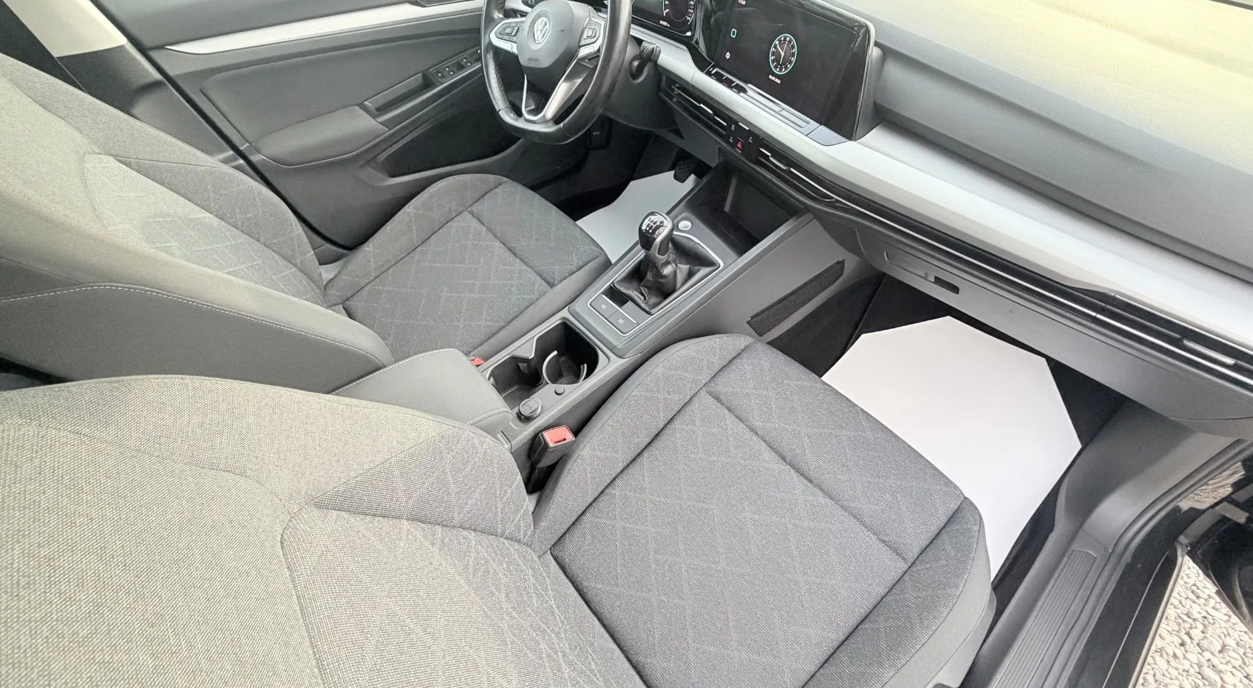 Notranja slika - Volkswagen Golf - 2.0 TDI RADAR-LED-VIRTUAL - 9