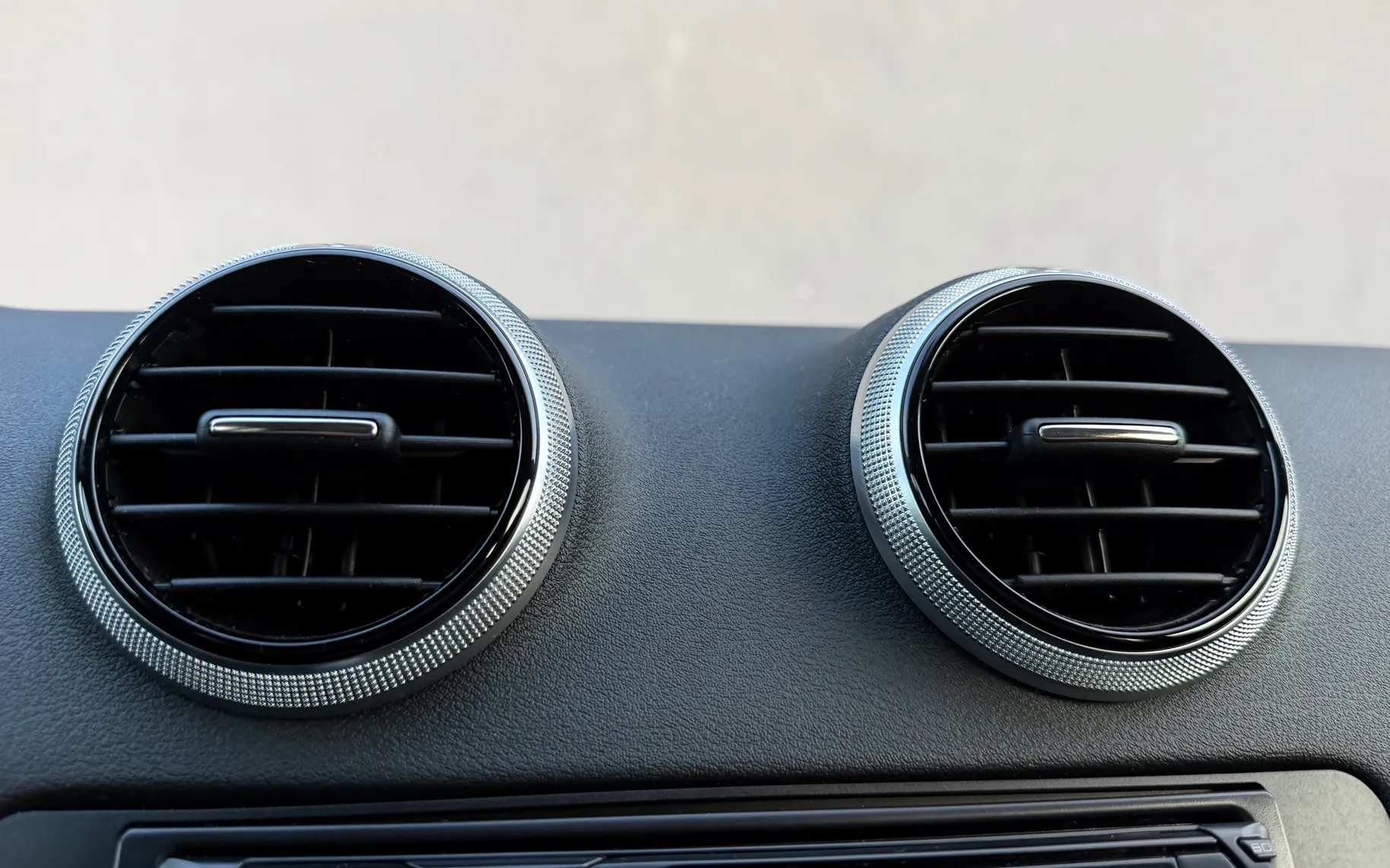 Zunanja slika - Audi A3 - Ambiente 2.0 TDI S-tronic F1 2.LASTNIK ALU 16. - 8