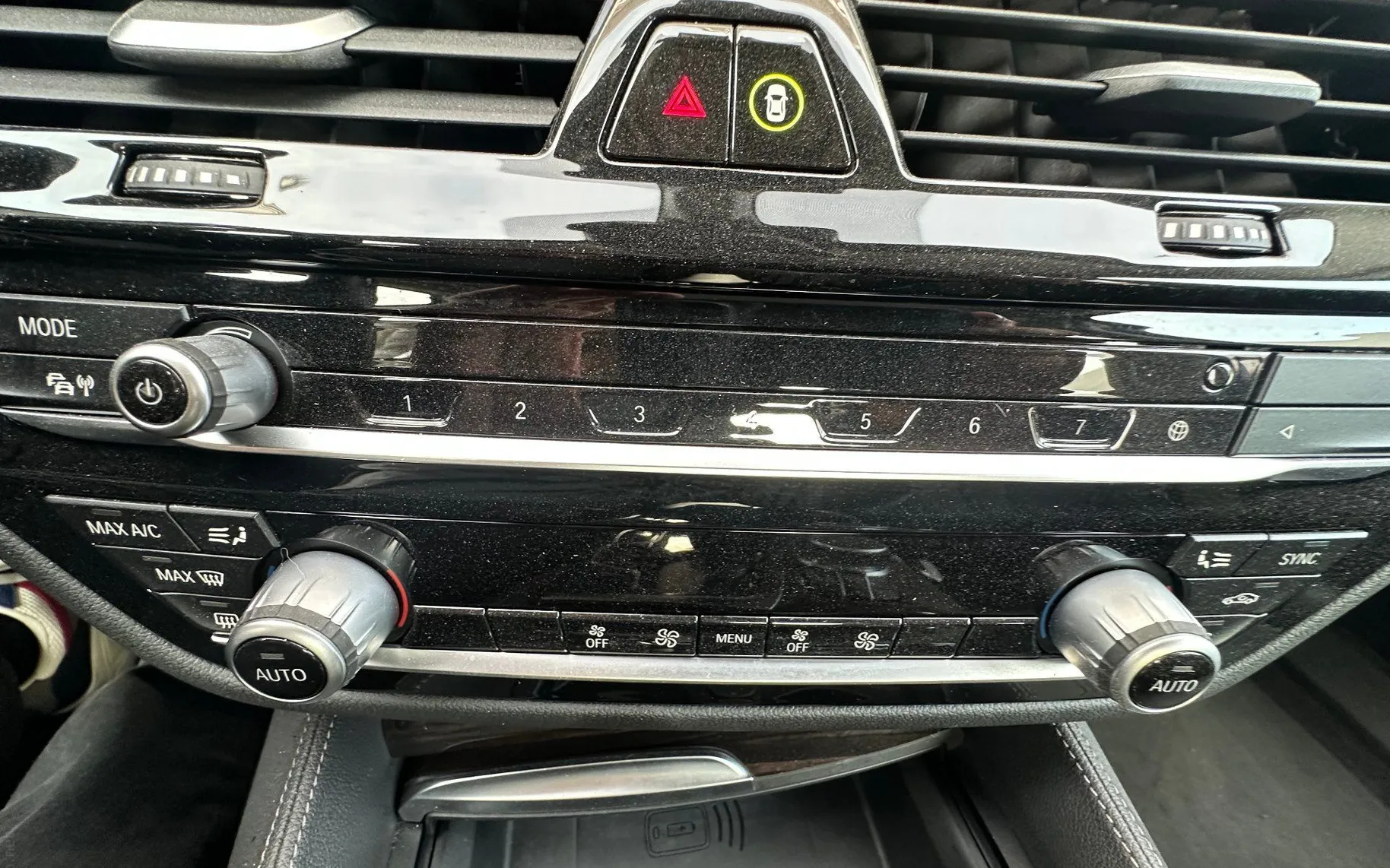Zunanja slika - BMW 5 Series ActiveHybrid - 530e xDrive LUXURY.KAMERA.NAVI.USNJE.LED.AL - 11