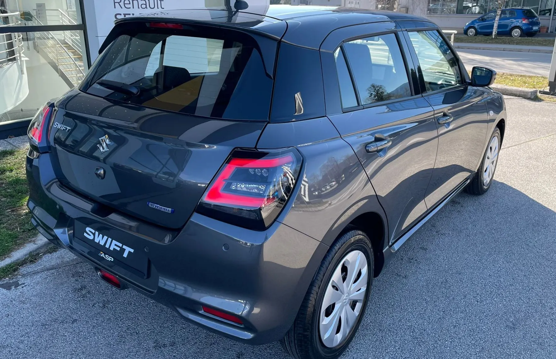 Zunanja slika - Suzuki Swift - 1.2 HIBRID COMFORT - 7