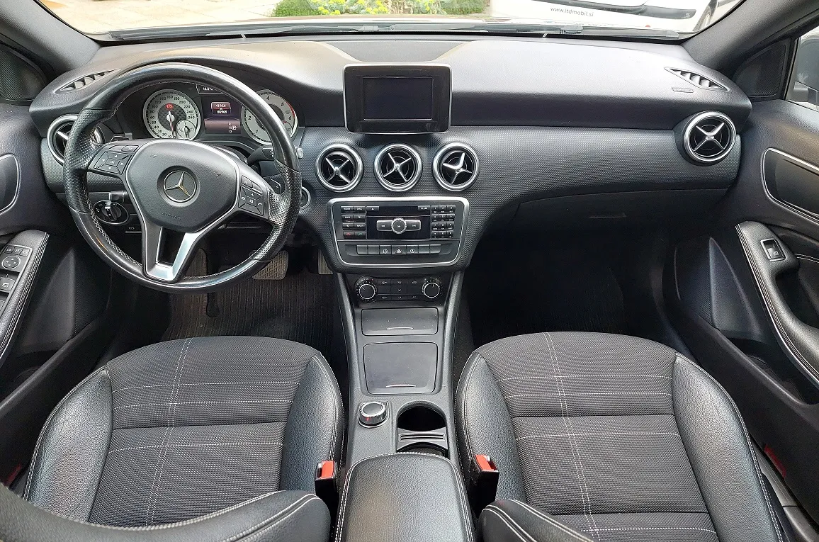 Notranja slika - Mercedes-Benz A-Razred - A 200 CDI 4MATIC Urban Avt. - 9