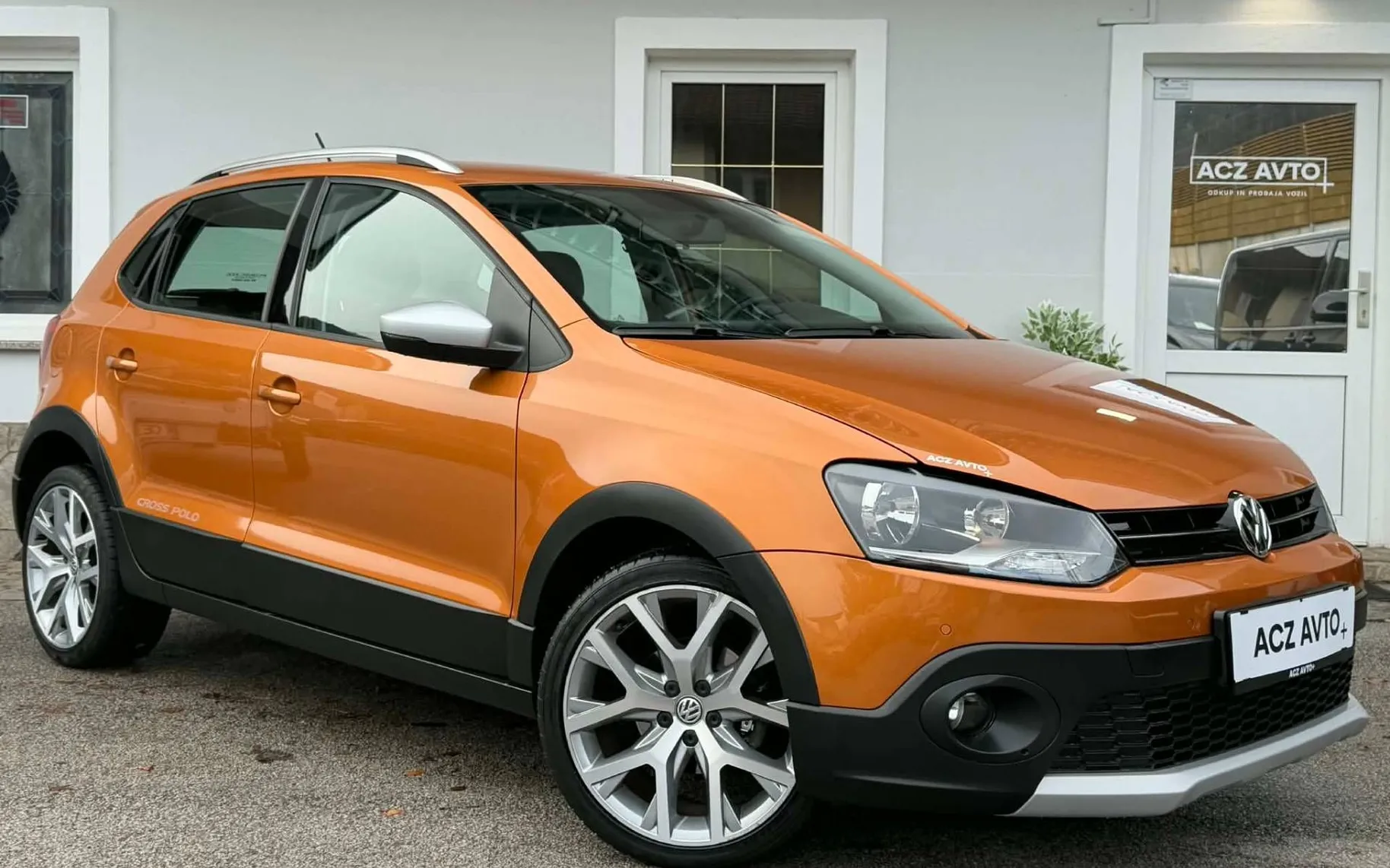 Zunanja slika - Volkswagen CrossPolo - 1.4 TDI•PDC SENZORJI•TEMPOMAT•138.000KM•ODLIČEN• - 1