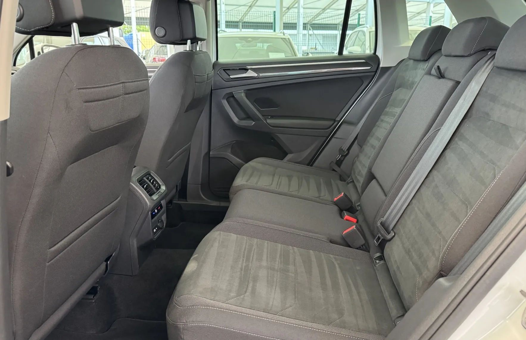 Zunanja slika - Volkswagen Tiguan - 2.0 TDI BMT Elegance DSG - 11