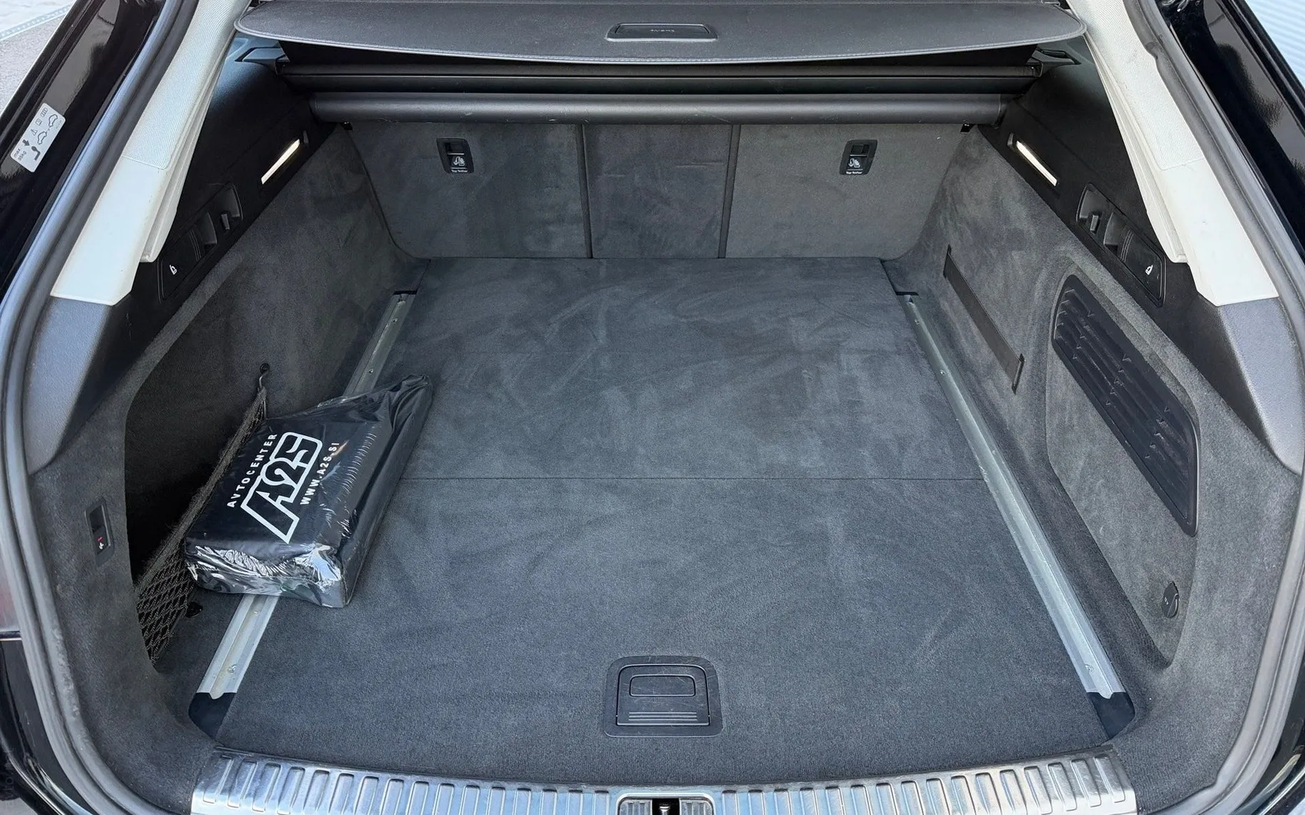 Notranja slika - Audi A6 Avant - 40 TDI Sport S tronic-WEBASTO-LED-ACC-PDC-Navi.... - 12