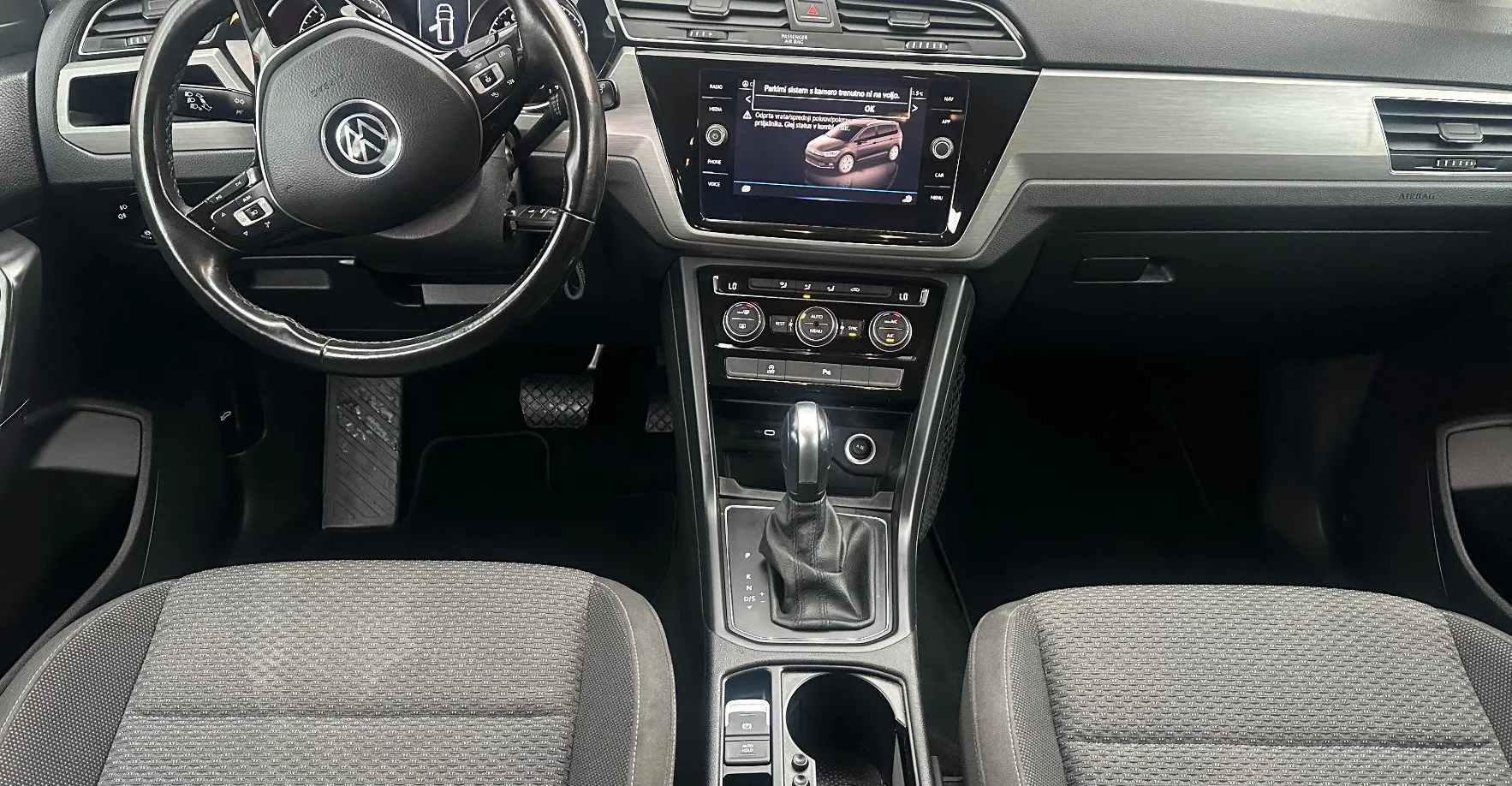 Zunanja slika - Volkswagen Touran - 2.0 TDI DSG.NAVI.KAMERA.NAREJEN VEL.SERVIS+MENJALN - 4