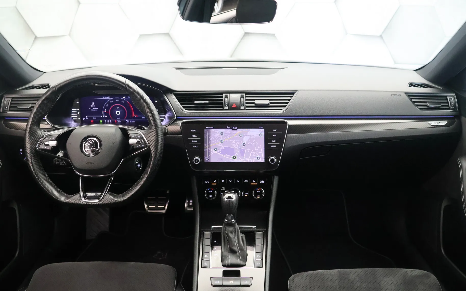Zunanja slika - Škoda Superb - Combi 2.0 TDI DSG Sportline 150KM - 7