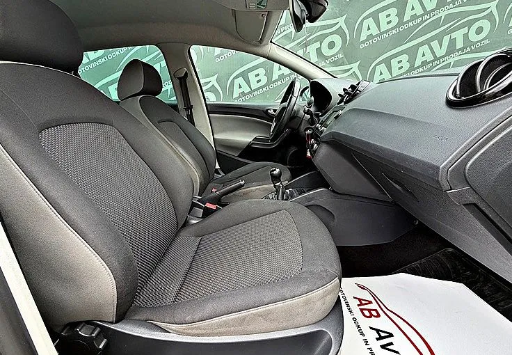 Zunanja slika - Seat Ibiza - 1.4 TDI CR 66  90  Style+NAVI+TEL+VELIK SERVIS+TOP - 10