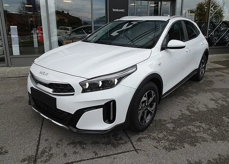 Zunanja slika - KIA XCeed - 1.6 T-GDi LX SMART ISG 7DCT + ZIMSKE GUME + 30° - 1