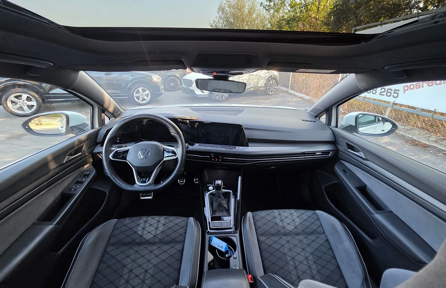 Zunanja slika - Volkswagen Golf - 1.5 TSI R-LINE LED-PANORAMA-ALU19-VIRTUAL-RADAR - 9