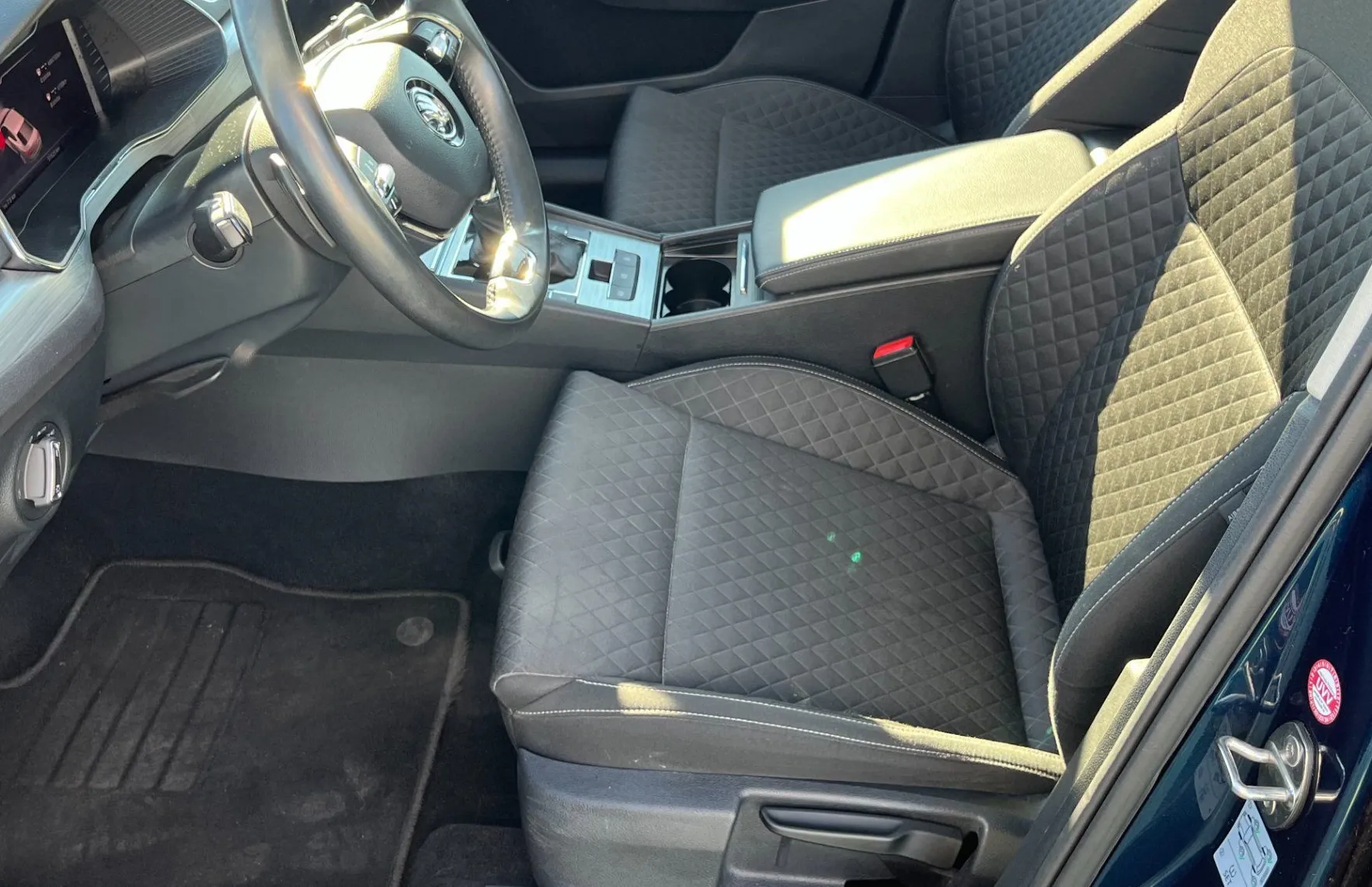 Zunanja slika - Škoda Superb - iV 1.4 TSI Ambition DSG. PANORAMA. LED.NAVI.2X PDC - 11