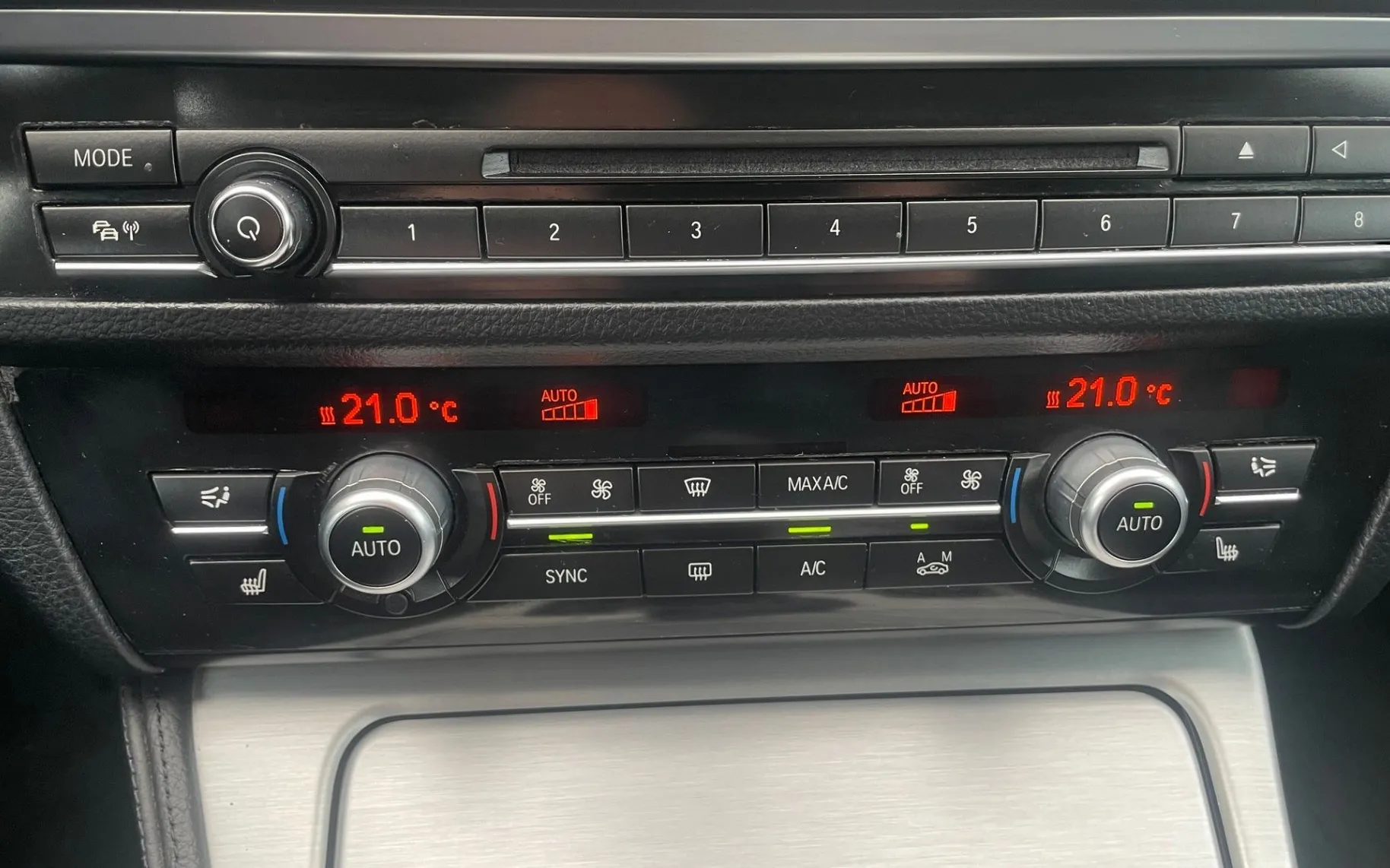 Zunanja slika - BMW Serija 5 - Touring: 520d 140 KW BI-XSENON.NAVI.USNJE.PDC S+Z - 9