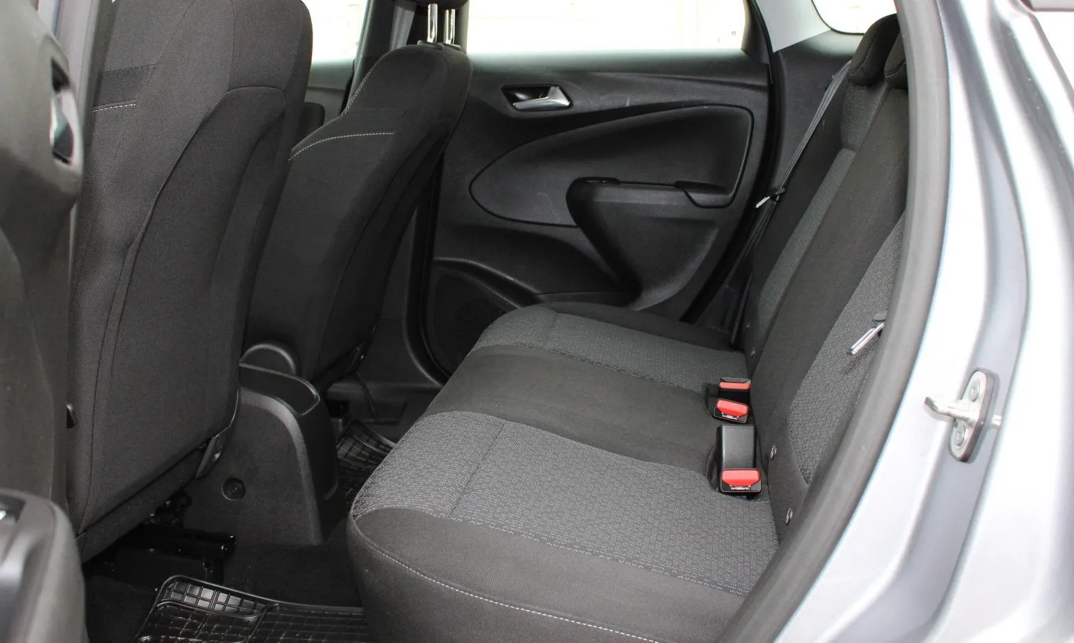 Zunanja slika - Opel Crossland - 1.2 61KW EDITION-LED ŽAROMETI-PDC-37.000 KM - 13