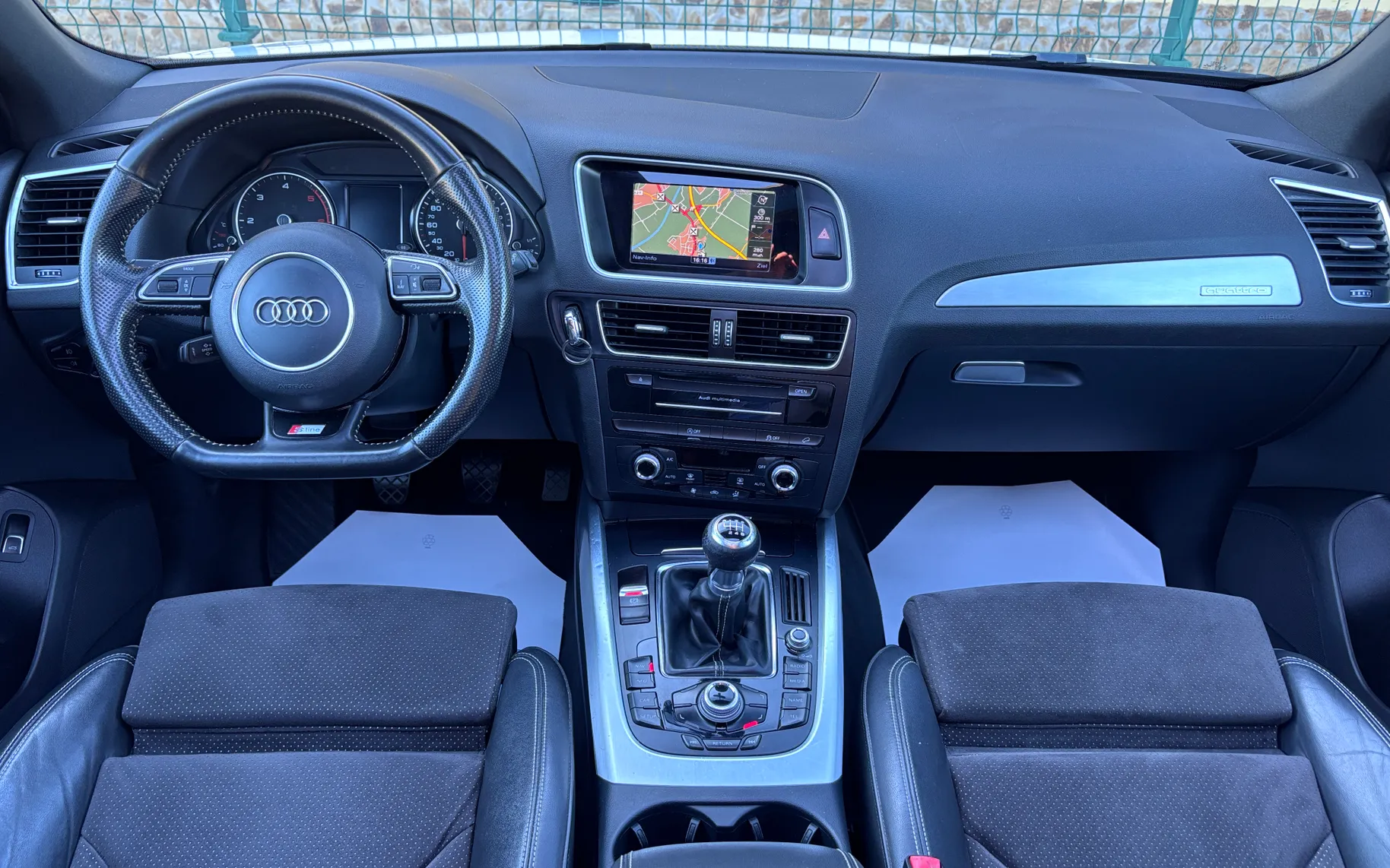 Notranja slika - Audi Q5 - 2.0 TDI QUATTRO - S LINE-PANO-20 COL-VEL.SERV-KLJUKA - 10