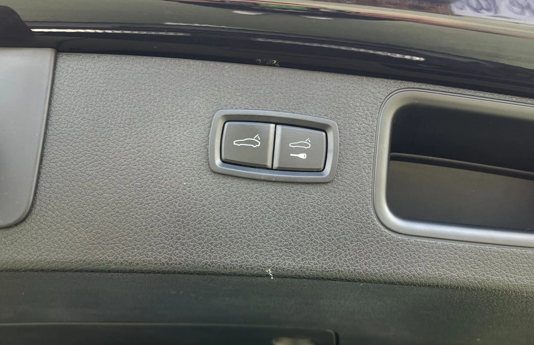 Zunanja slika - Porsche Macan - S 360°POGLED.MATRIX.CARBON.GRET-HLAJ.ZRAČ.VZMET. - 9