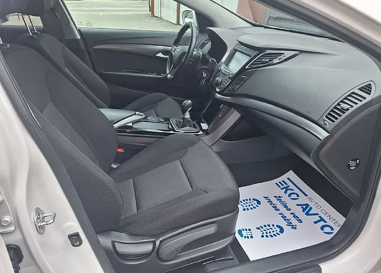 Zunanja slika - Hyundai i40 - 1.7 CRDI 85KW PREMIUM FUL LED-NAVI-KAMERA-PDC-... - 7