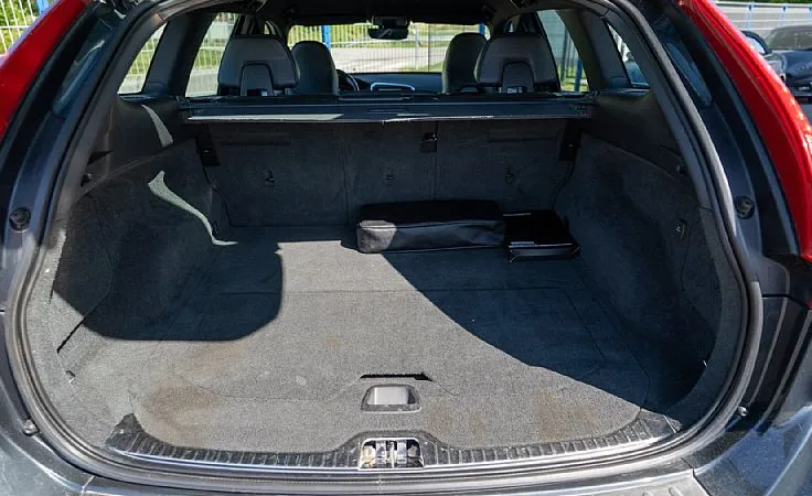 Zunanja slika - Volvo XC60 - D4 R-Design - 12