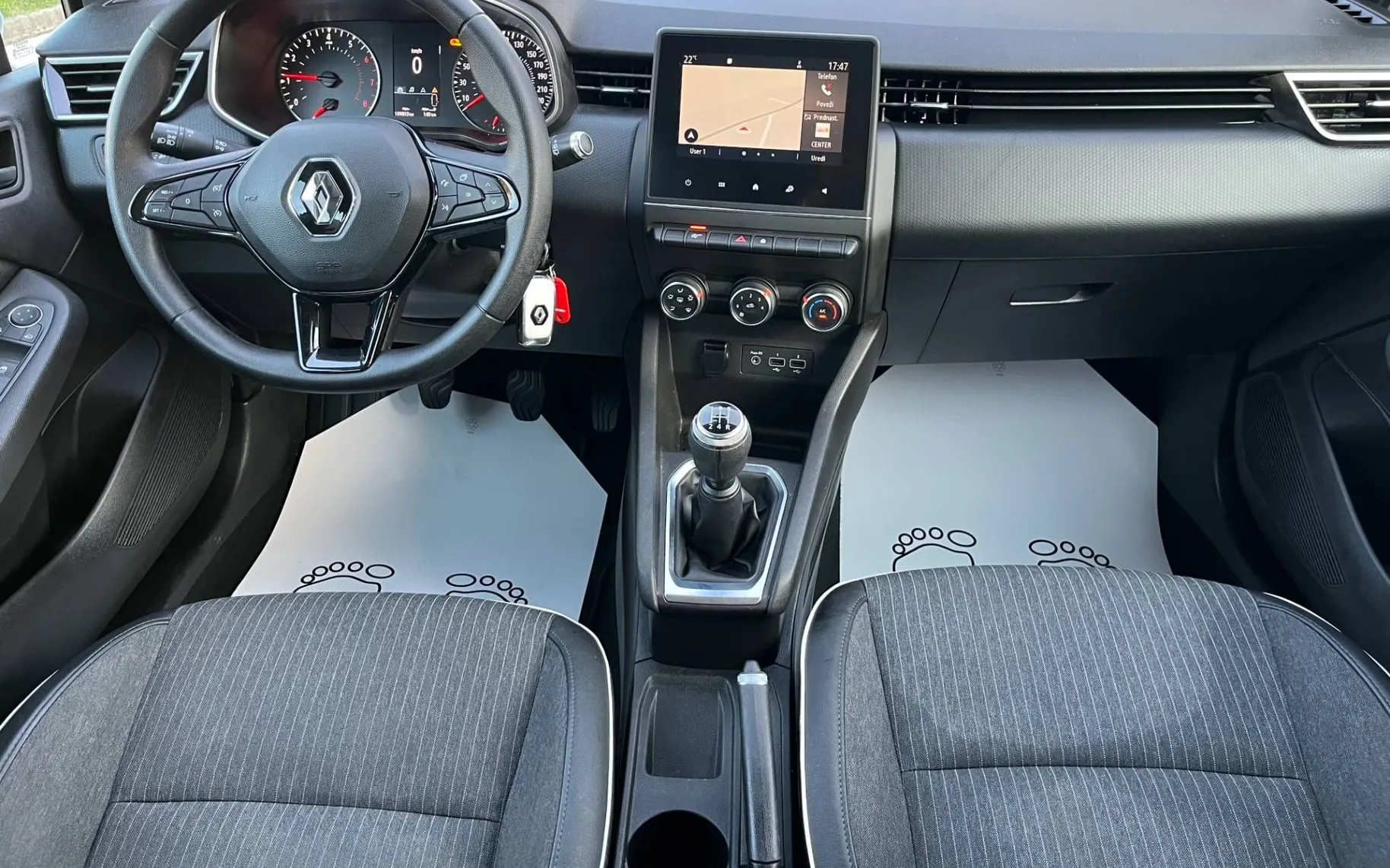 Notranja slika - Renault Clio - SCe 1 LASTNICA-NAVI PDC-ODLIČEN - 7
