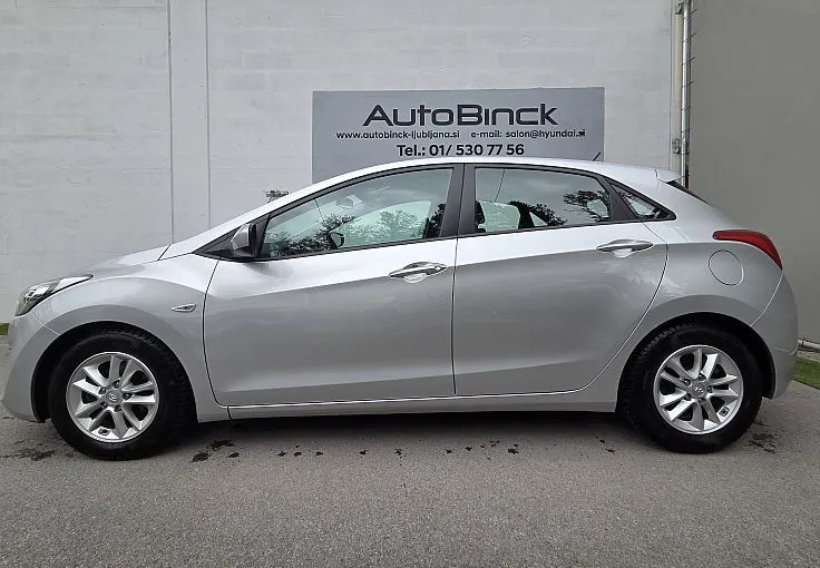 Zunanja slika - Hyundai i30 - 1.6 CRDi Comfort - 3