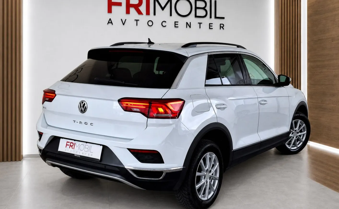 Zunanja slika - Volkswagen T-Roc - 1.6 TDI Comfortline•SLO•GRETJE SEDEŽEV•KAMERA•PDC• - 3
