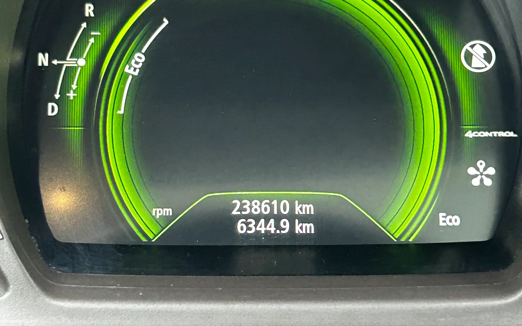 Notranja slika - Renault Espace - INITIALE PARIS, 1,6 DCI AUT, 7sedežev - 9