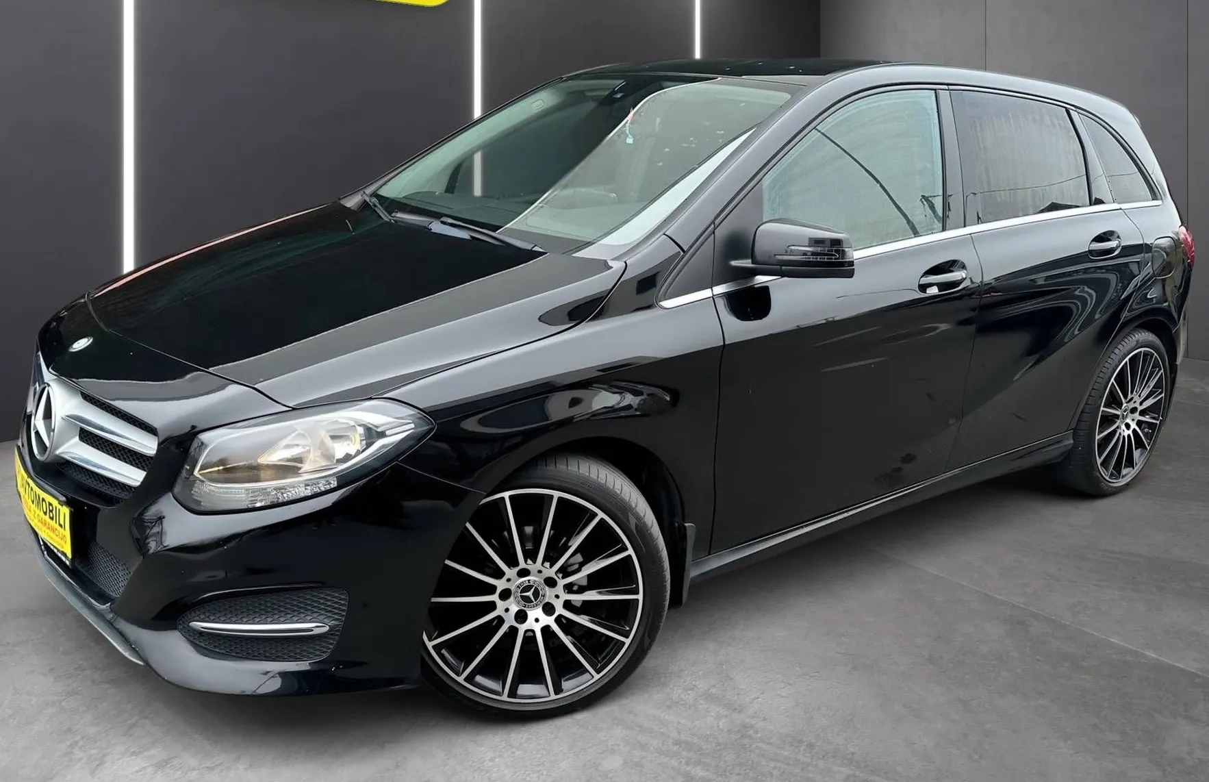 Zunanja slika - Mercedes-Benz B-Razred - B180d NAVI TEMP KAM KLJUKA PDC MOŽNOST BREZ POLO.. - 2