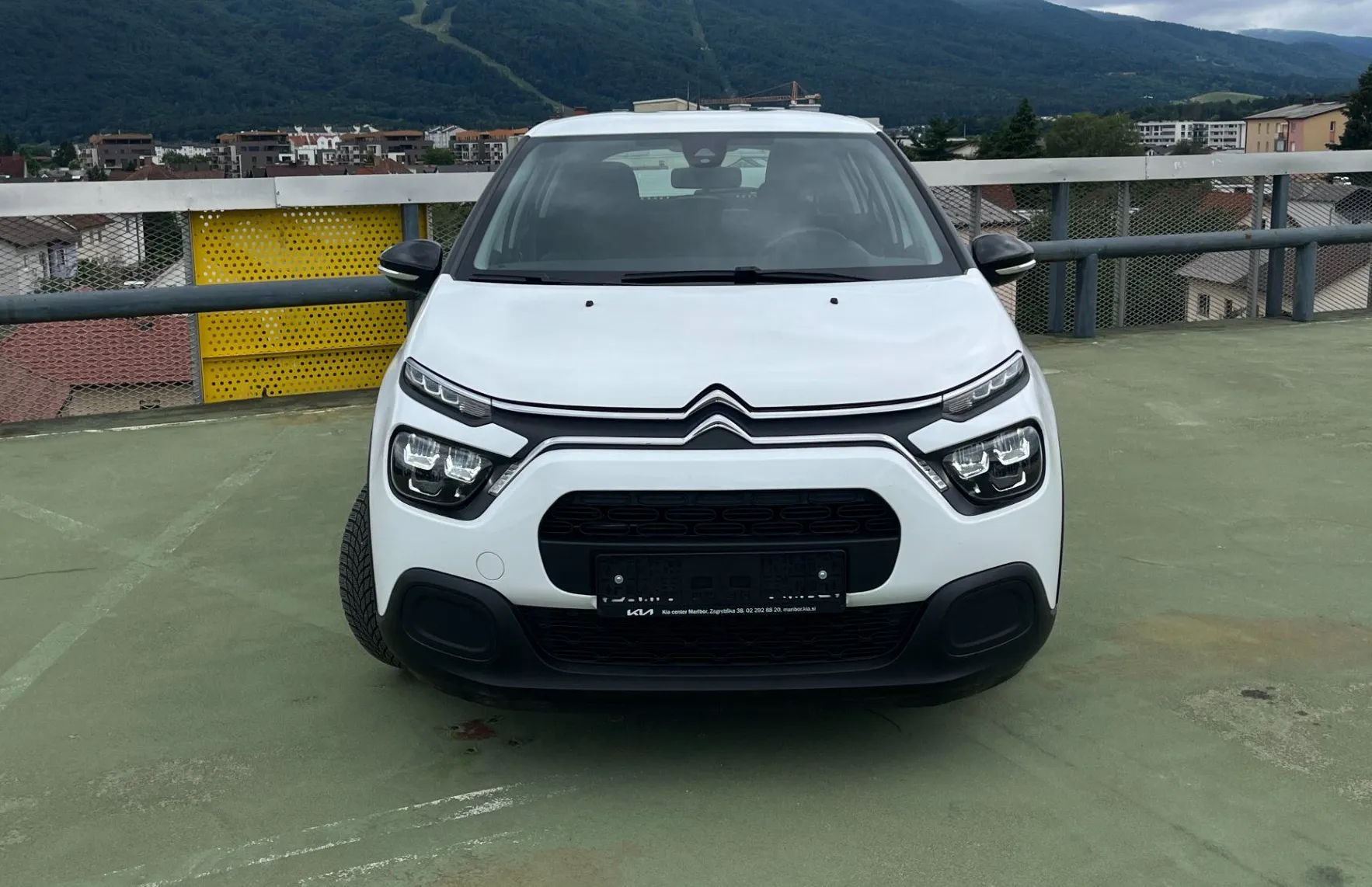 Zunanja slika - Citroën C3 - 1.2 PureTech 83 Feel SAMO 45.000 KM. LED. - 2