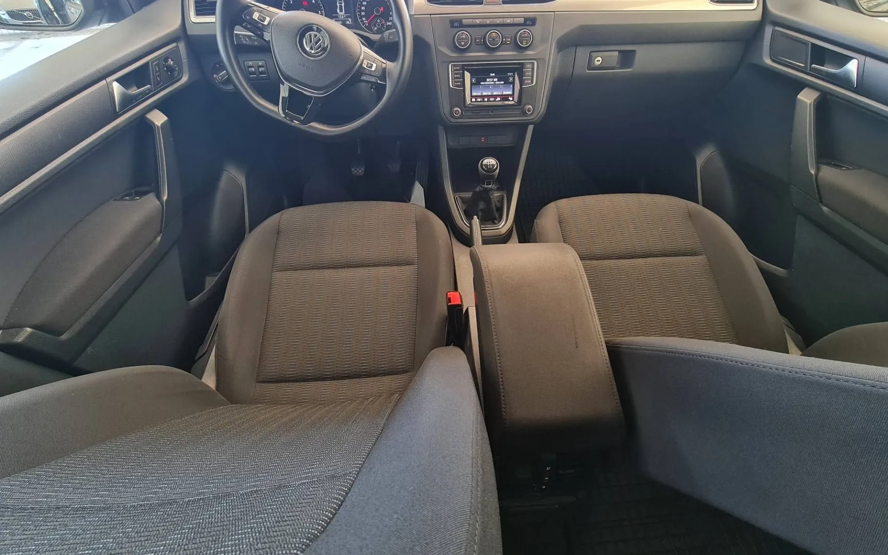 Notranja slika - Volkswagen Caddy - Comfortline 2.0 TDI 1Lastnik•SLO•Led žarometi - 12