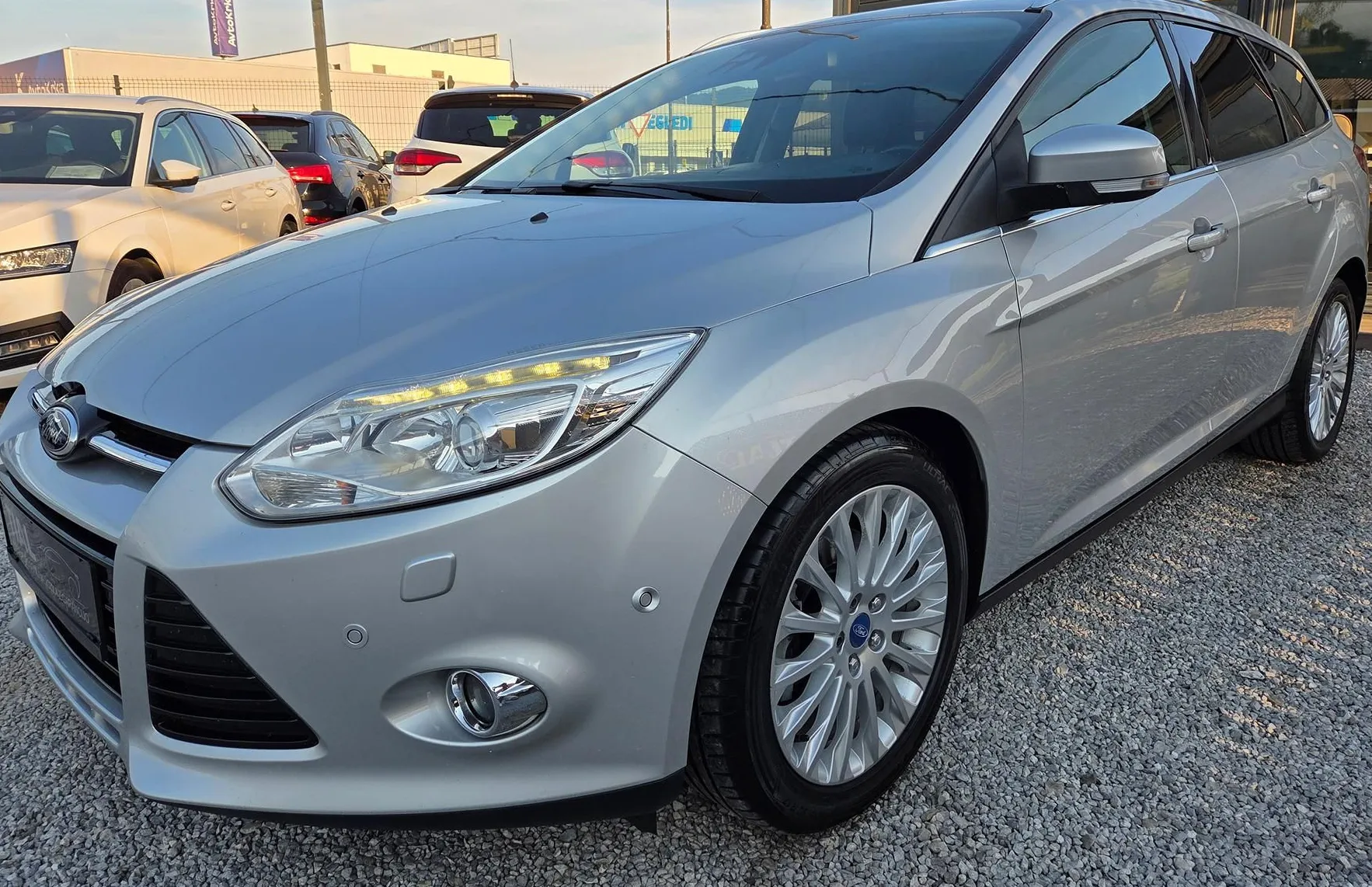 Zunanja slika - Ford Focus - Karavan 2.0TDCi Titanium NAVI-LED 2XPDC-KAMERA-ALU - 1