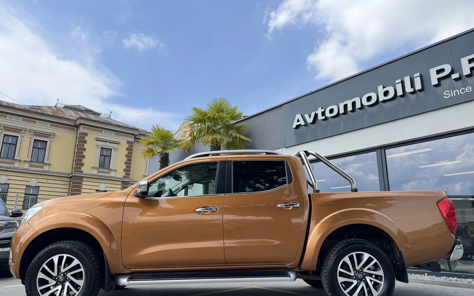 Zunanja slika - Nissan Navara - Tekna 2.3DCI AVT. 4x4 DK - SLO POREKLO - 97.000 km - 4
