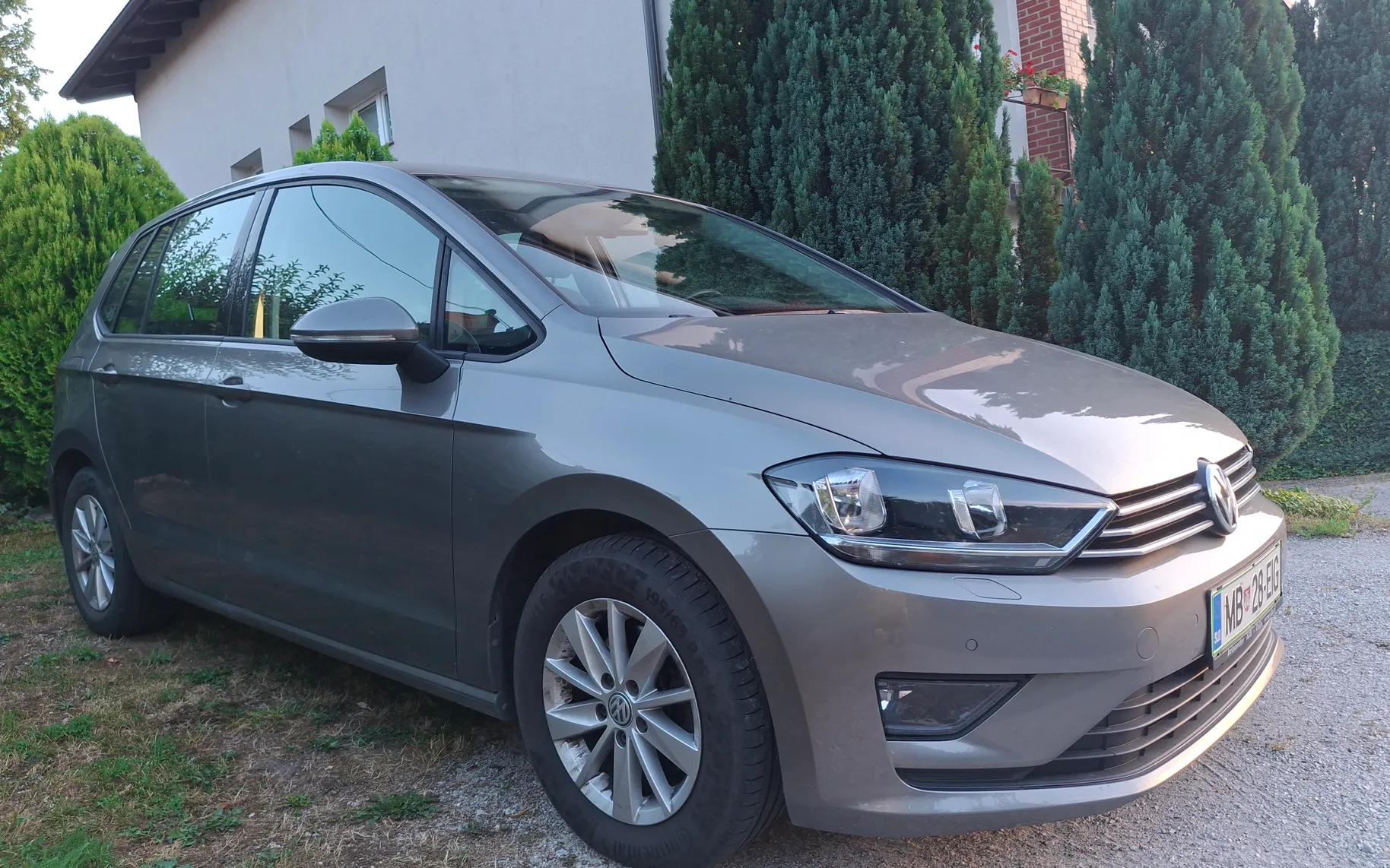 Zunanja slika - Volkswagen Golf - Sportsvan 1,6 TDI BMT Comfortline - 2