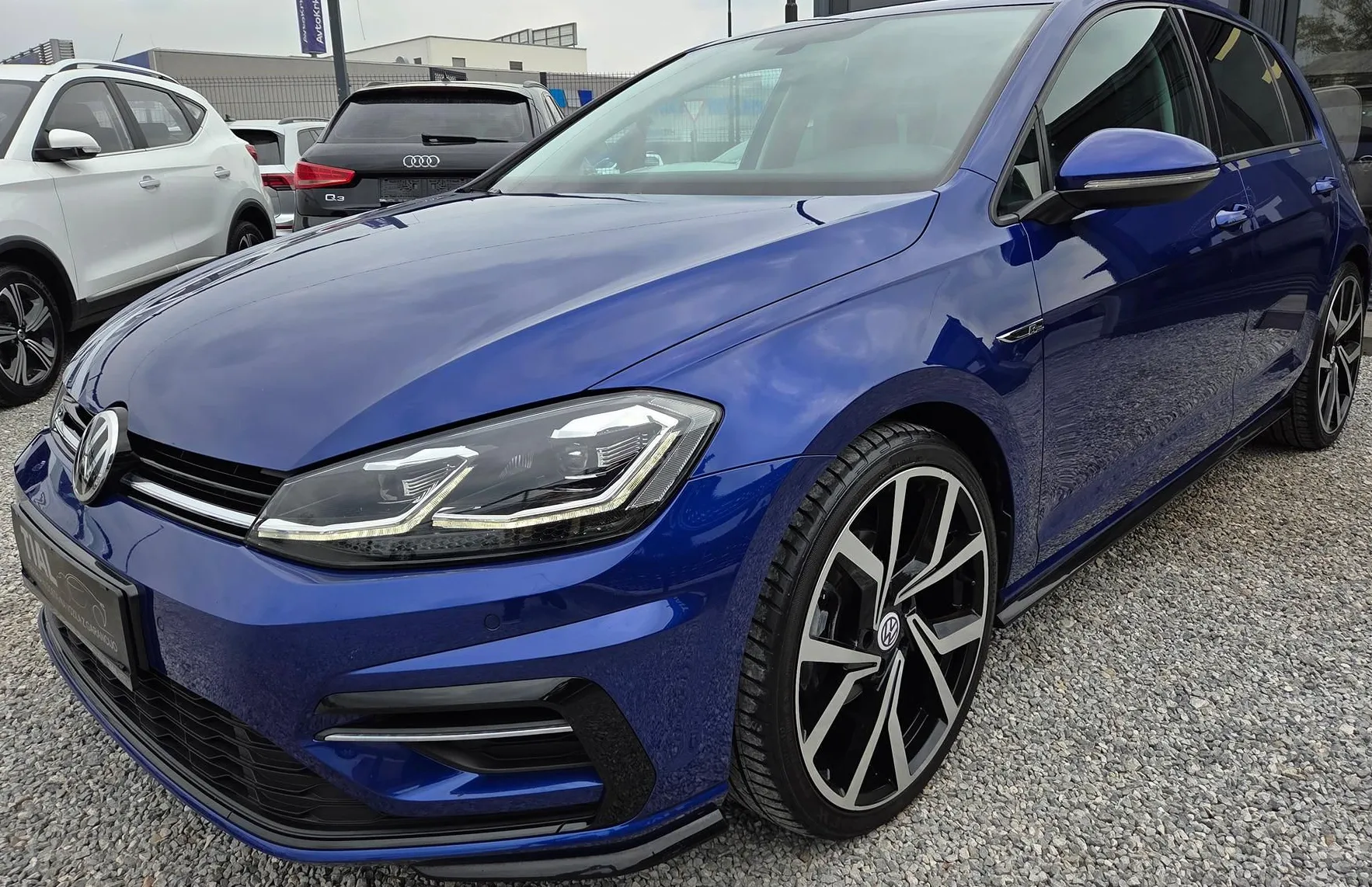 Zunanja slika - VW Golf - 1.5TSI R-Line-SLO-140.000KM-LED-ALU19-2XPDC-ACC... - 1